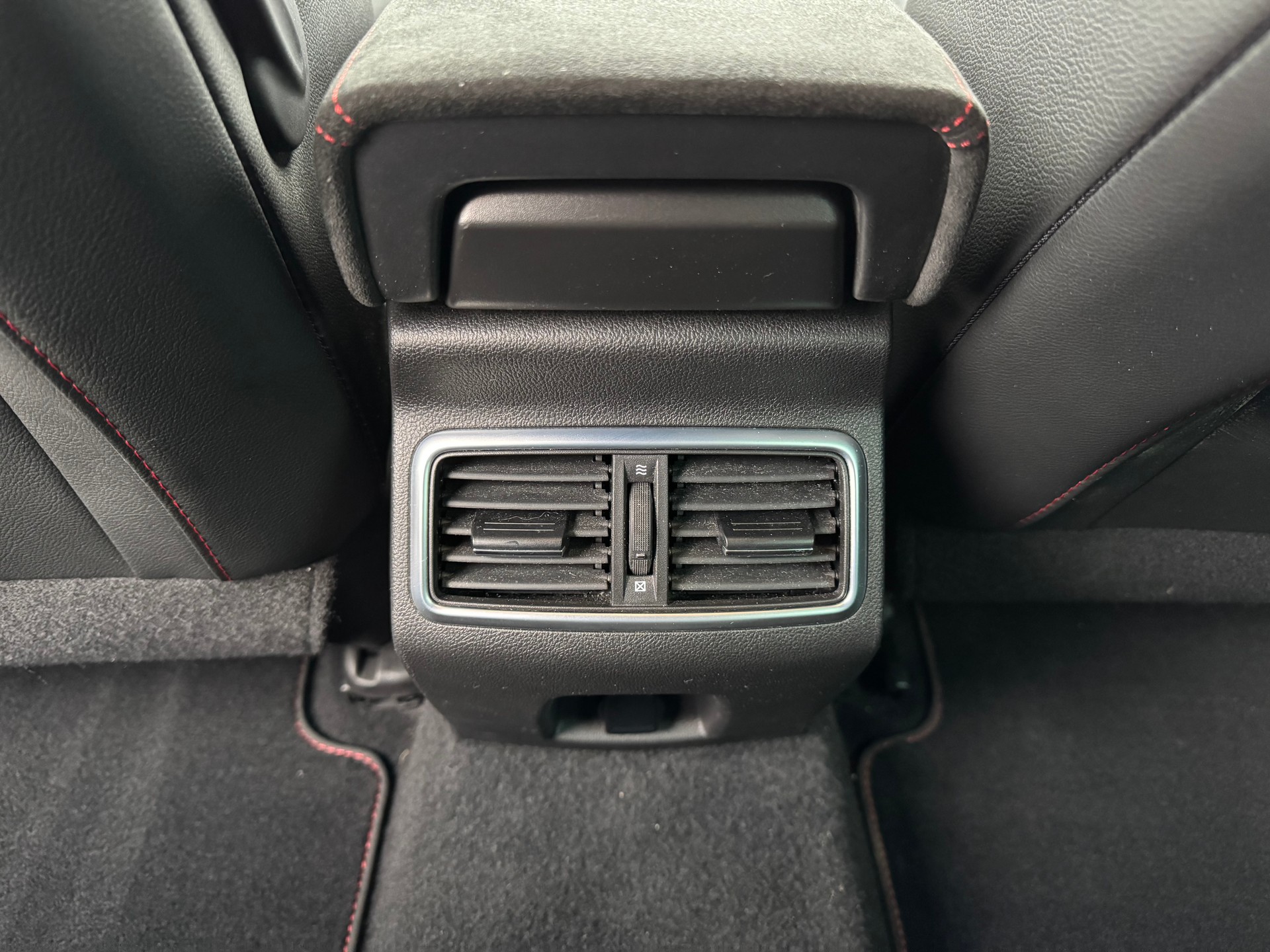 RENAULT Mégane RS 280 EDC-image-14