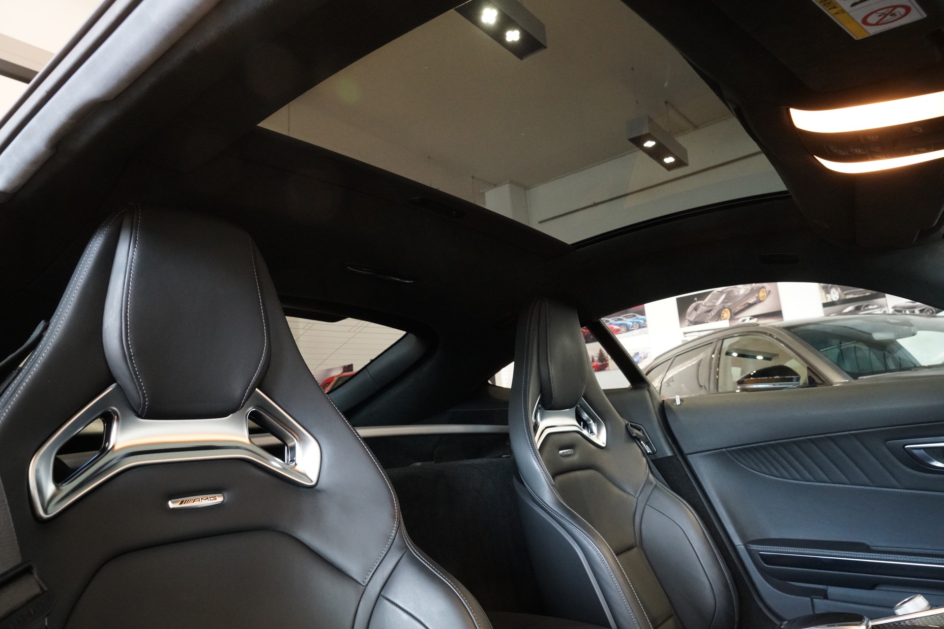 MERCEDES-BENZ AMG GT S Speedshift DCT-image-18