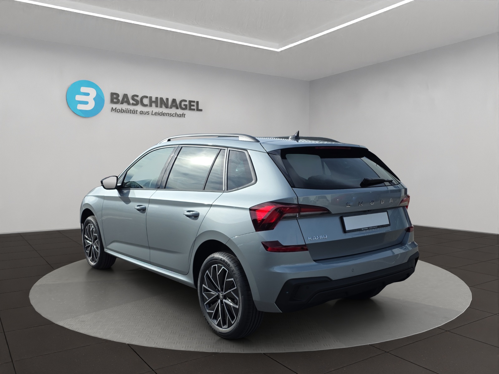 SKODA Kamiq 1.0 TSI Dynamic DSG-showroom-element-2