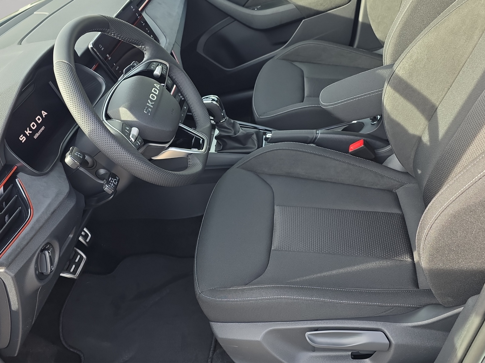 SKODA Kamiq 1.0 TSI Dynamic DSG-showroom-element-3