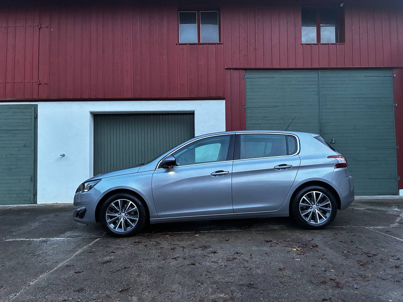 PEUGEOT 308 1.2 THP Active Automatic-image-1