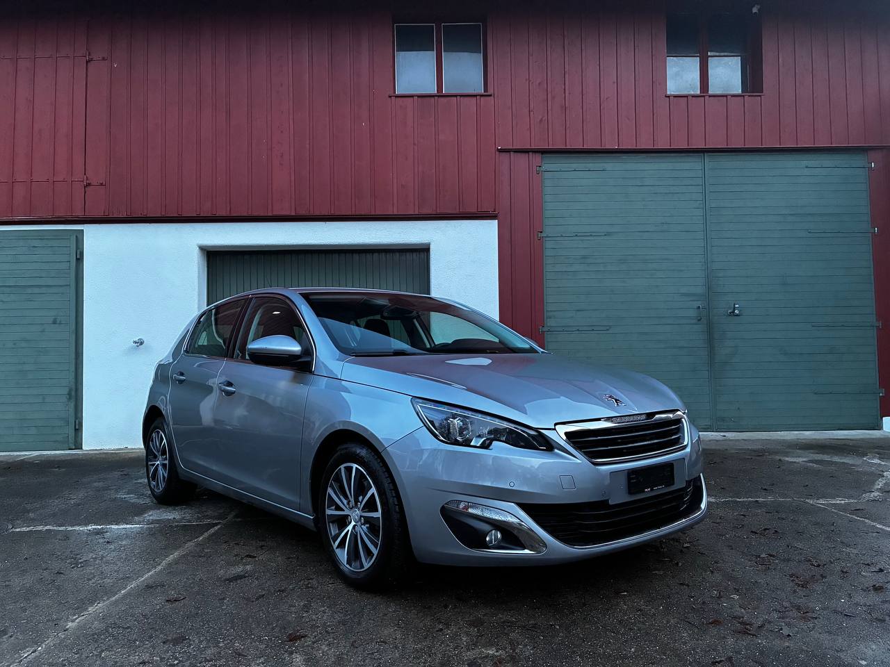 PEUGEOT 308 1.2 THP Active Automatic-image-4