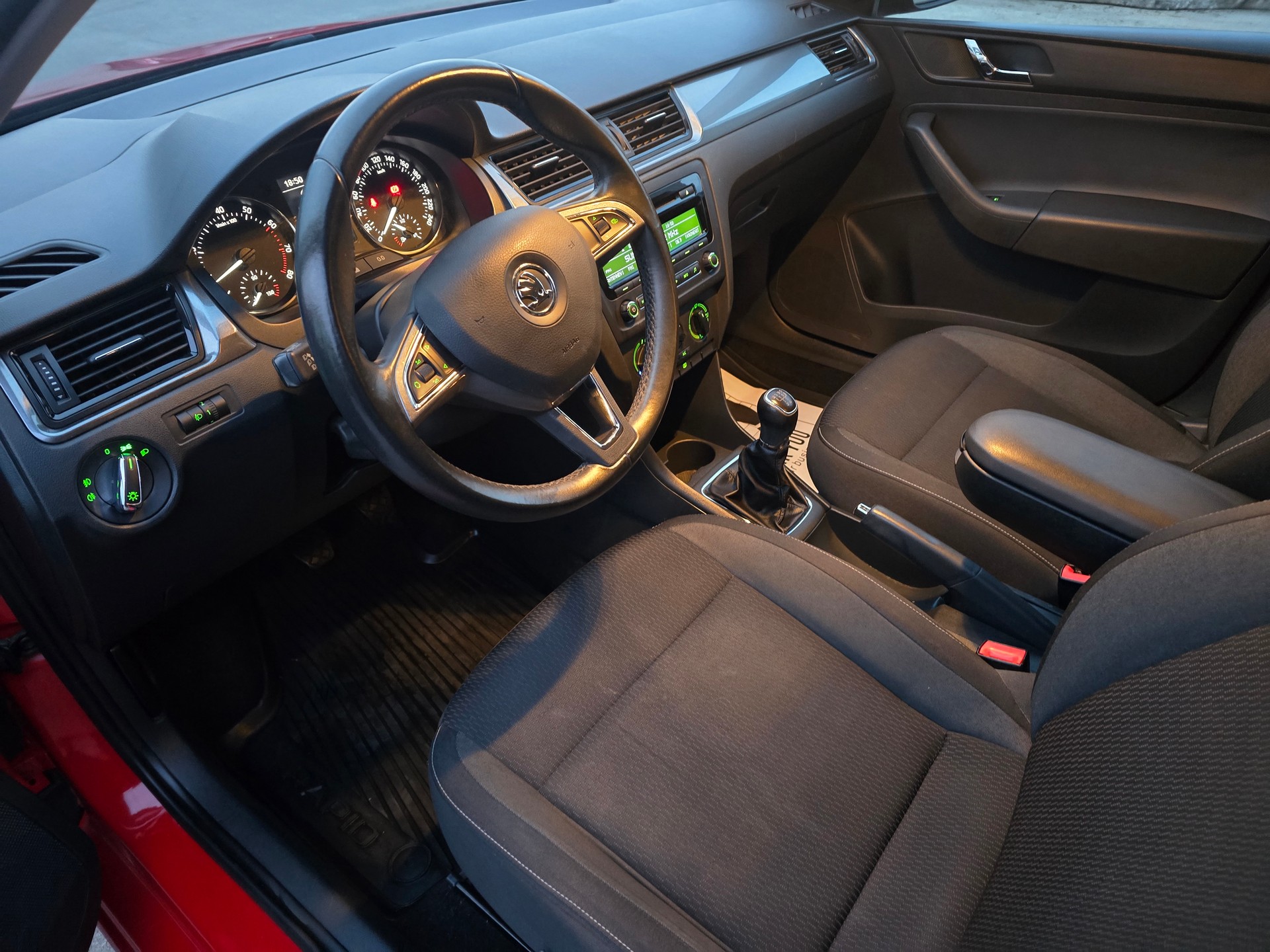 SKODA RAPID-image-10