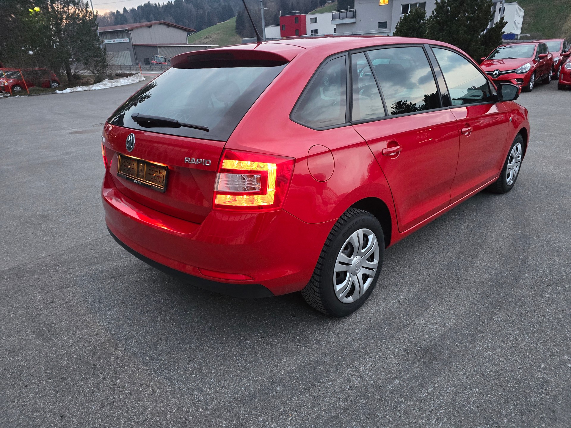 SKODA RAPID-image-6