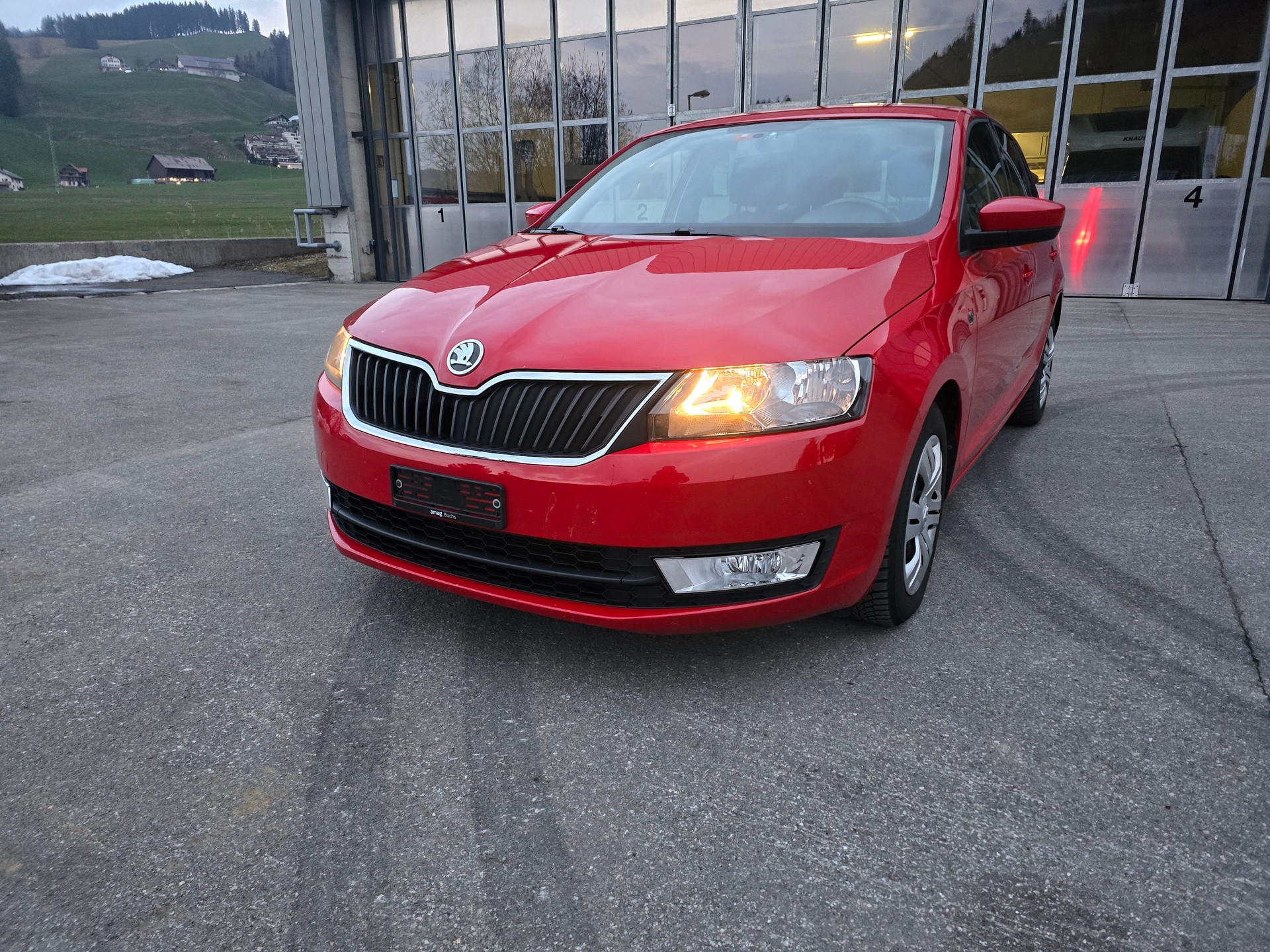 SKODA RAPID-image-1