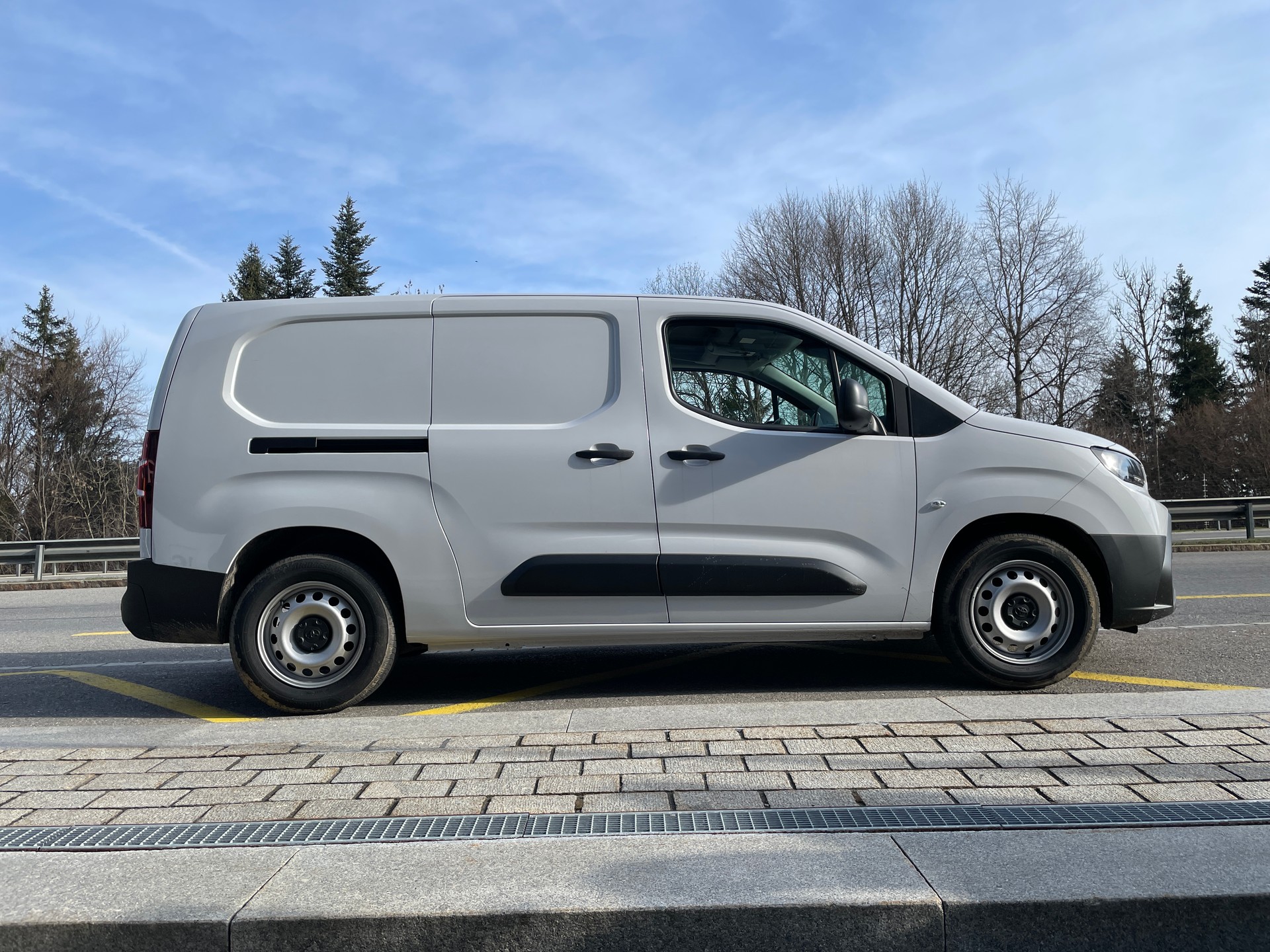 TOYOTA Proace City Van EV 50 kWh Advanced Long mit Holzboden-showroom-element-3