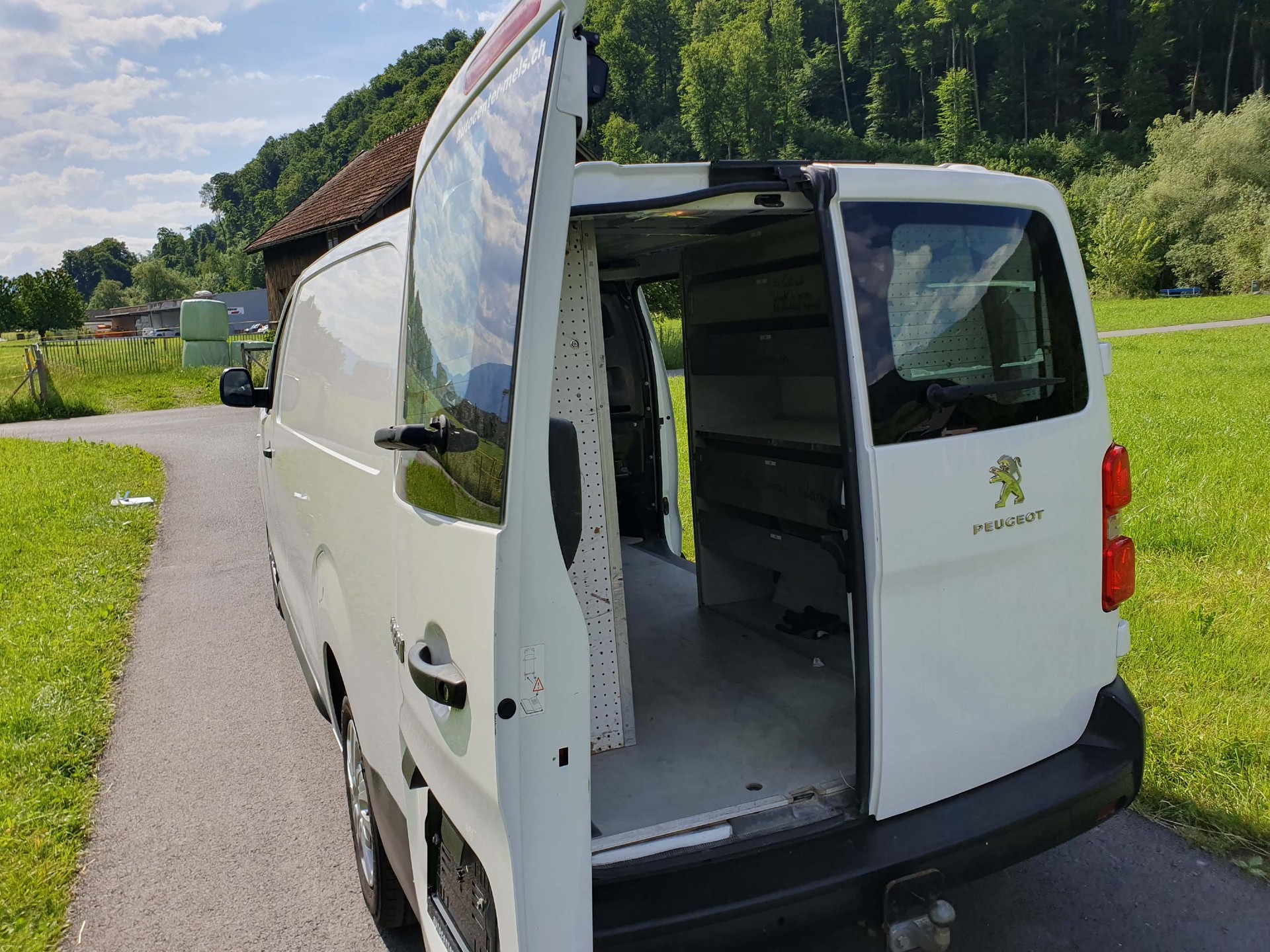 PEUGEOT Expert Kaw. Long 2.0 BlueHDi 120 Allure S/S-image-12