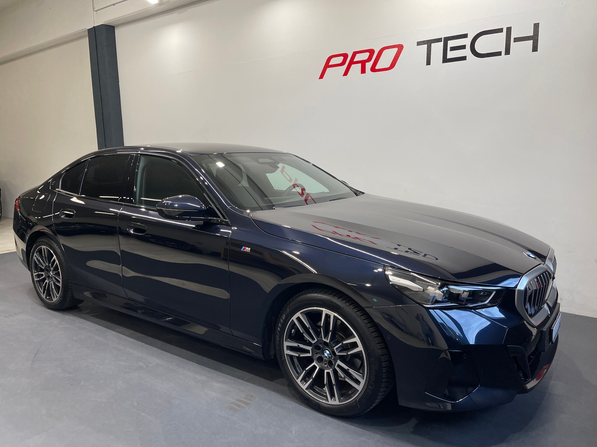 BMW 520i 48V M Sport Steptronic