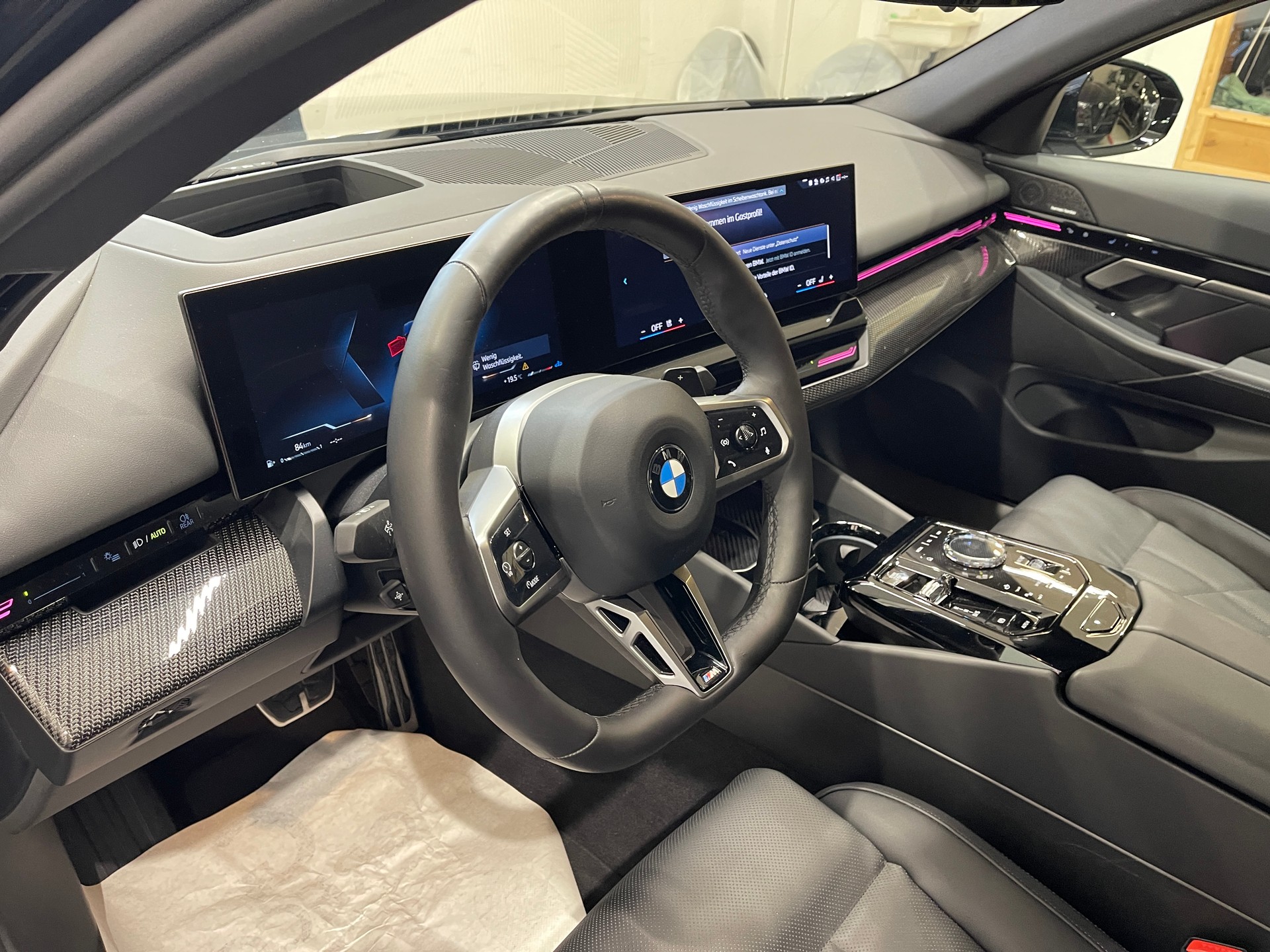 BMW 520i 48V M Sport Steptronic-image-10