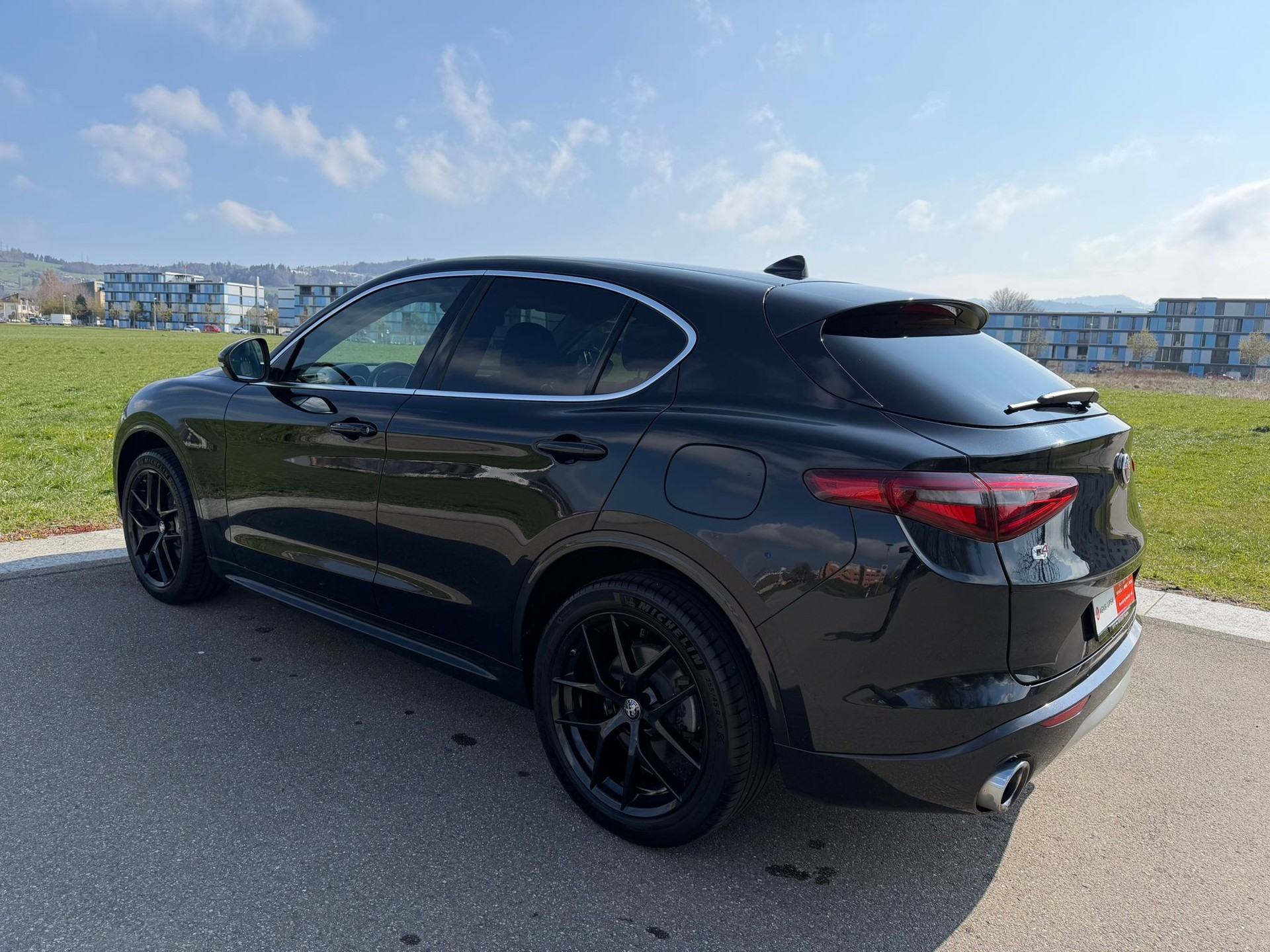ALFA ROMEO Stelvio 2.0 Executive Q4 Automatic-image-3