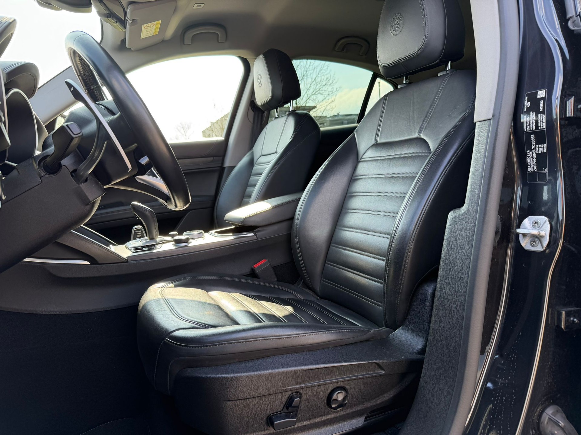 ALFA ROMEO Stelvio 2.0 Executive Q4 Automatic-image-7