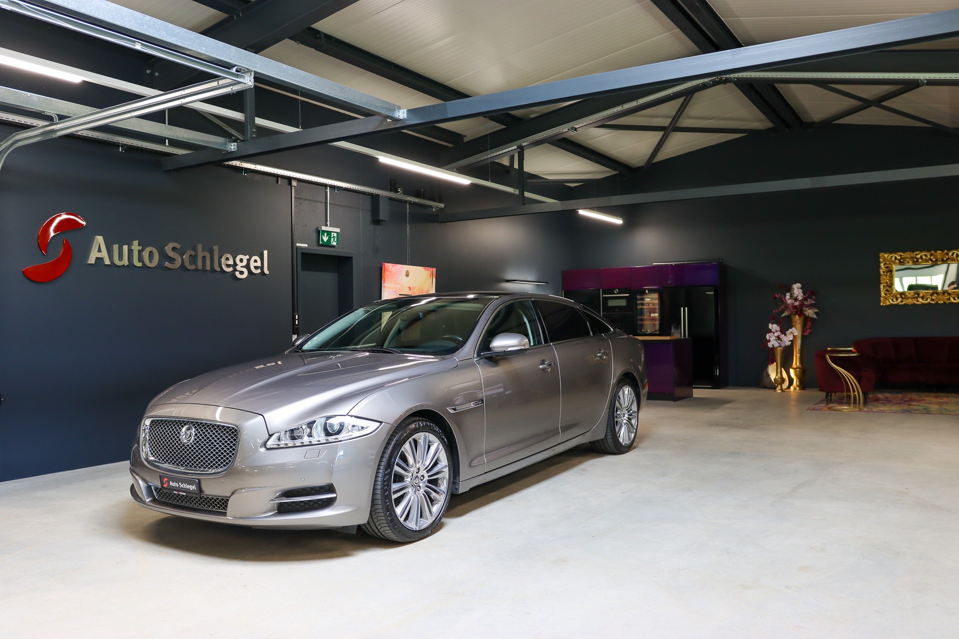 JAGUAR XJ LWB 3.0 V6 S/C Portfolio Automatic AWD
