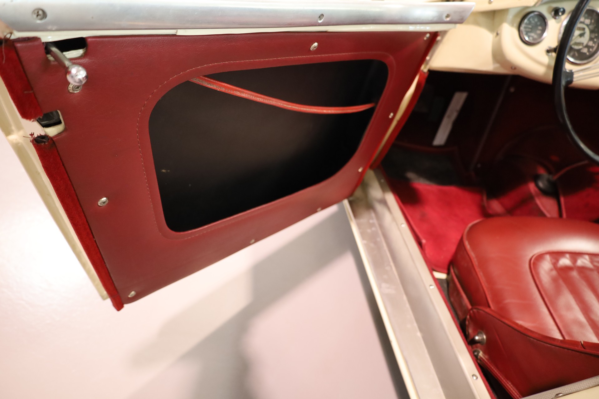 AUSTIN-HEALEY 100/4 BN1-image-16