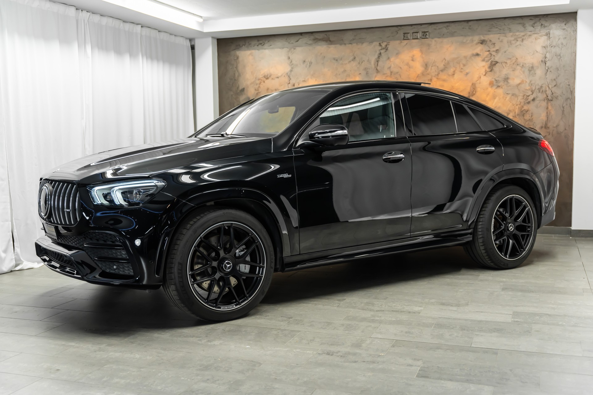 MERCEDES-BENZ GLE Coupé 53 AMG 4Matic+ Speedshift *24 M-Garantie*Panorama*Air-Balance*Sitzbelüftung*-showroom-element-2
