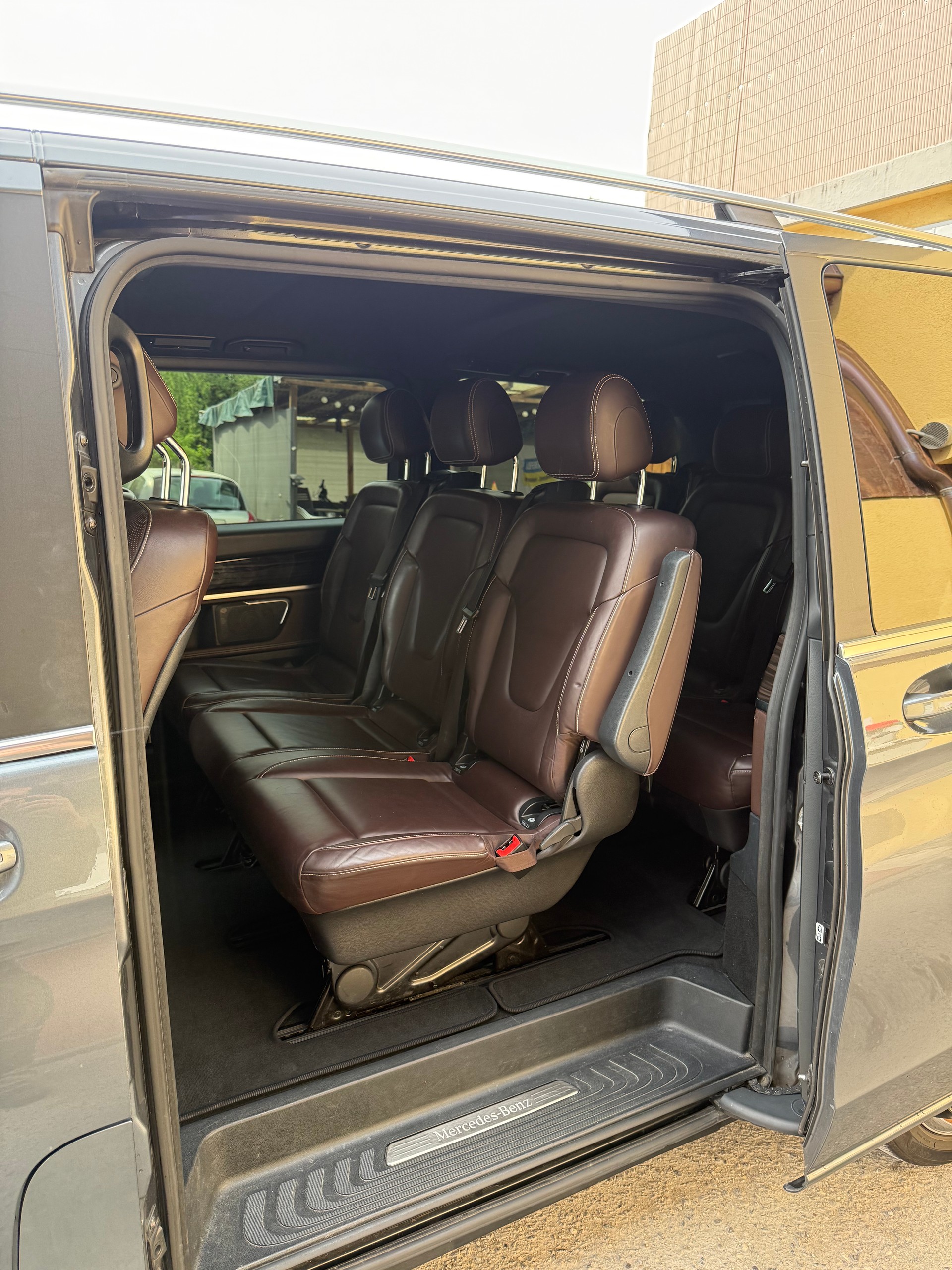 MERCEDES-BENZ V 250 BlueTEC Edition 1 lang 7G-Tronic-image-12
