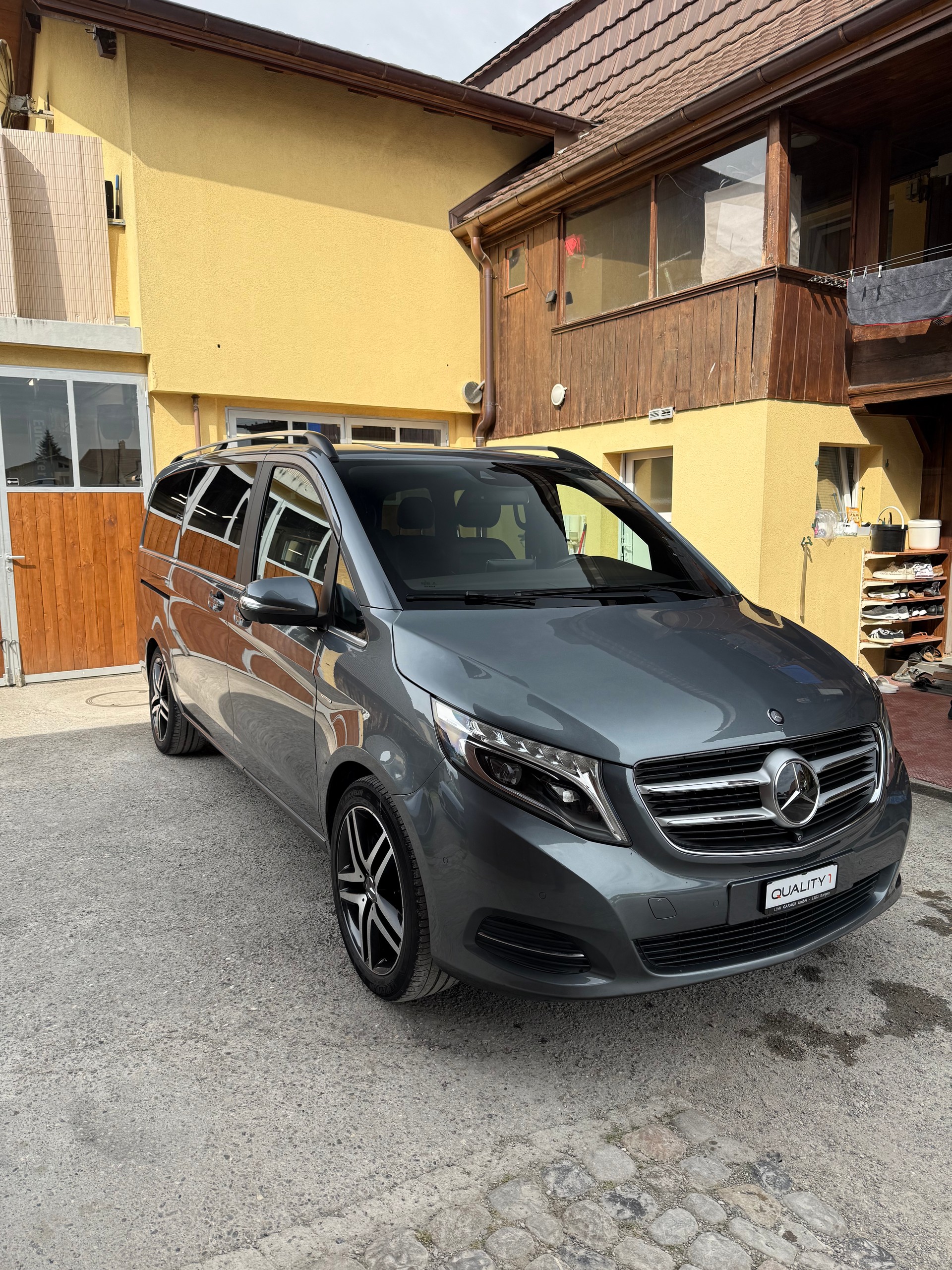 MERCEDES-BENZ V 250 BlueTEC Edition 1 lang 7G-Tronic-showroom-element-2