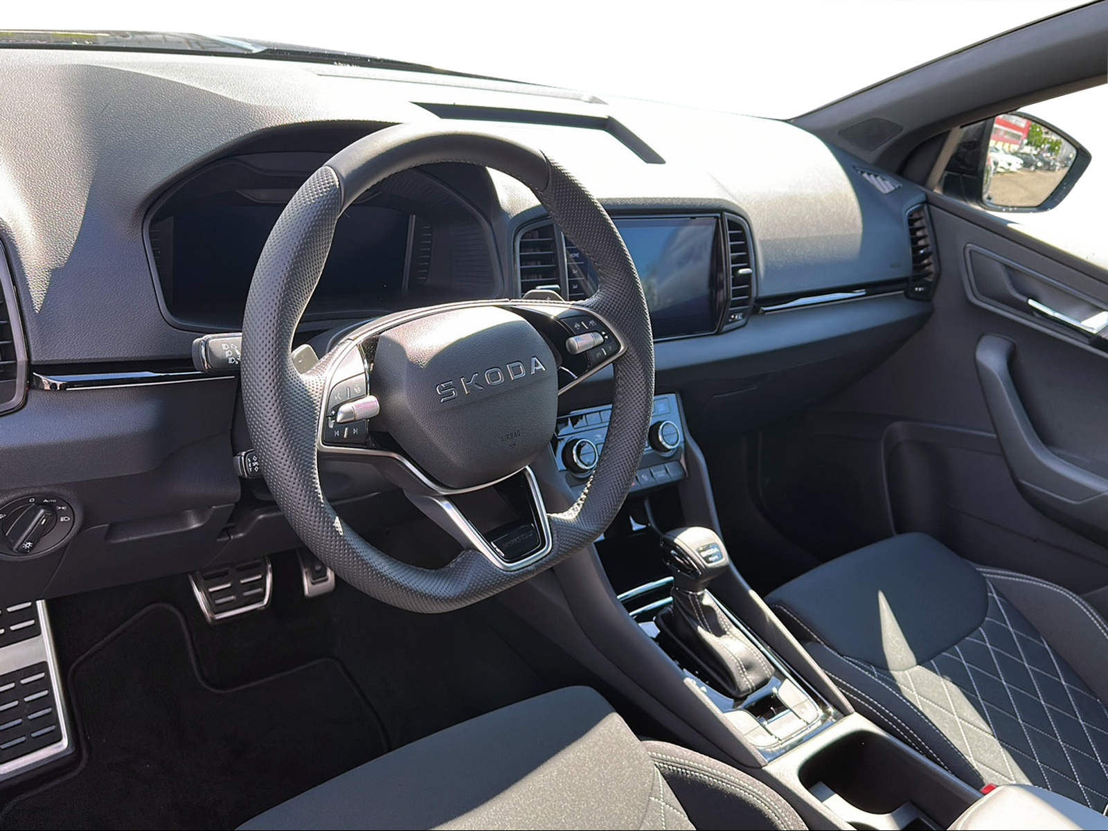 SKODA Karoq 2.0 TSI SportLine 4x4 DSG-showroom-element-3