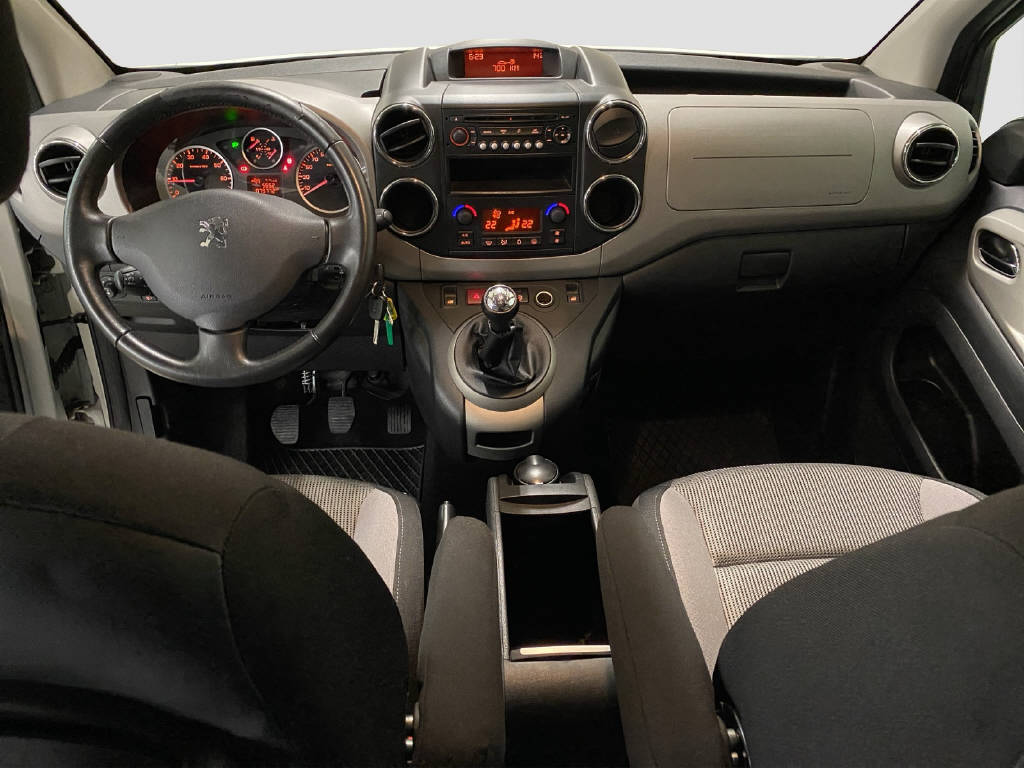 PEUGEOT Partner Tepee 1.6 HDI 112 PS Trendy Clim-image-10