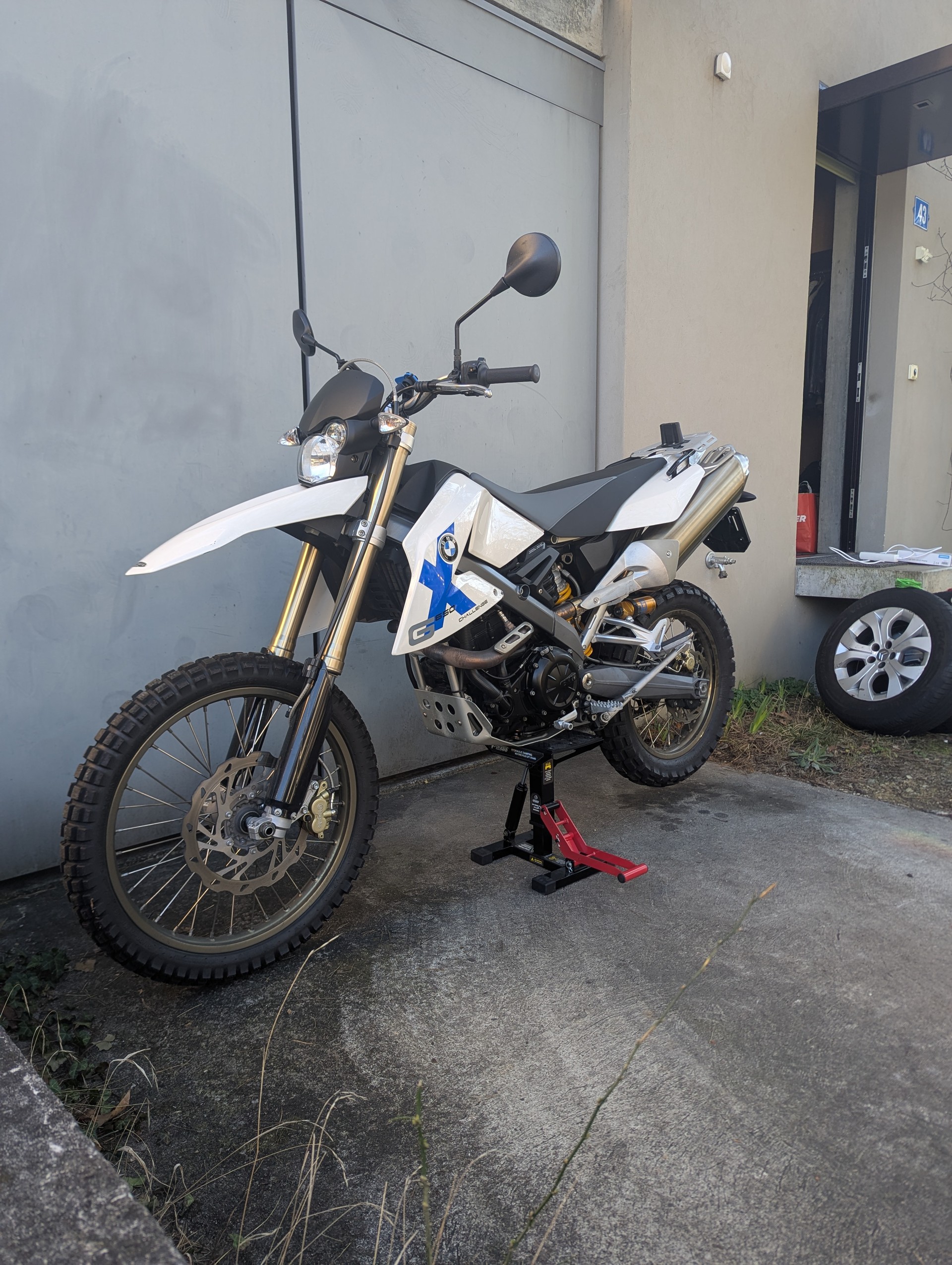 BMW G 650 Xchallenge-image-3
