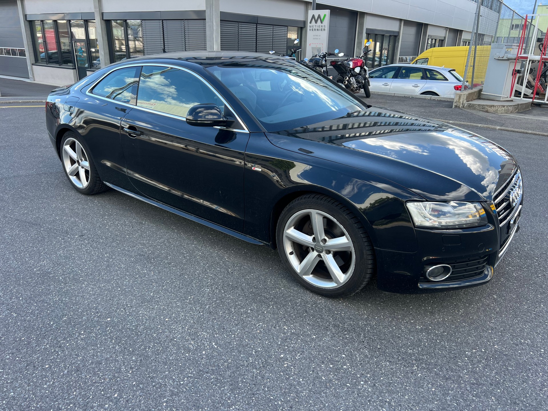 AUDI A5 Coupé 3.2 FSI multitronic-image-7