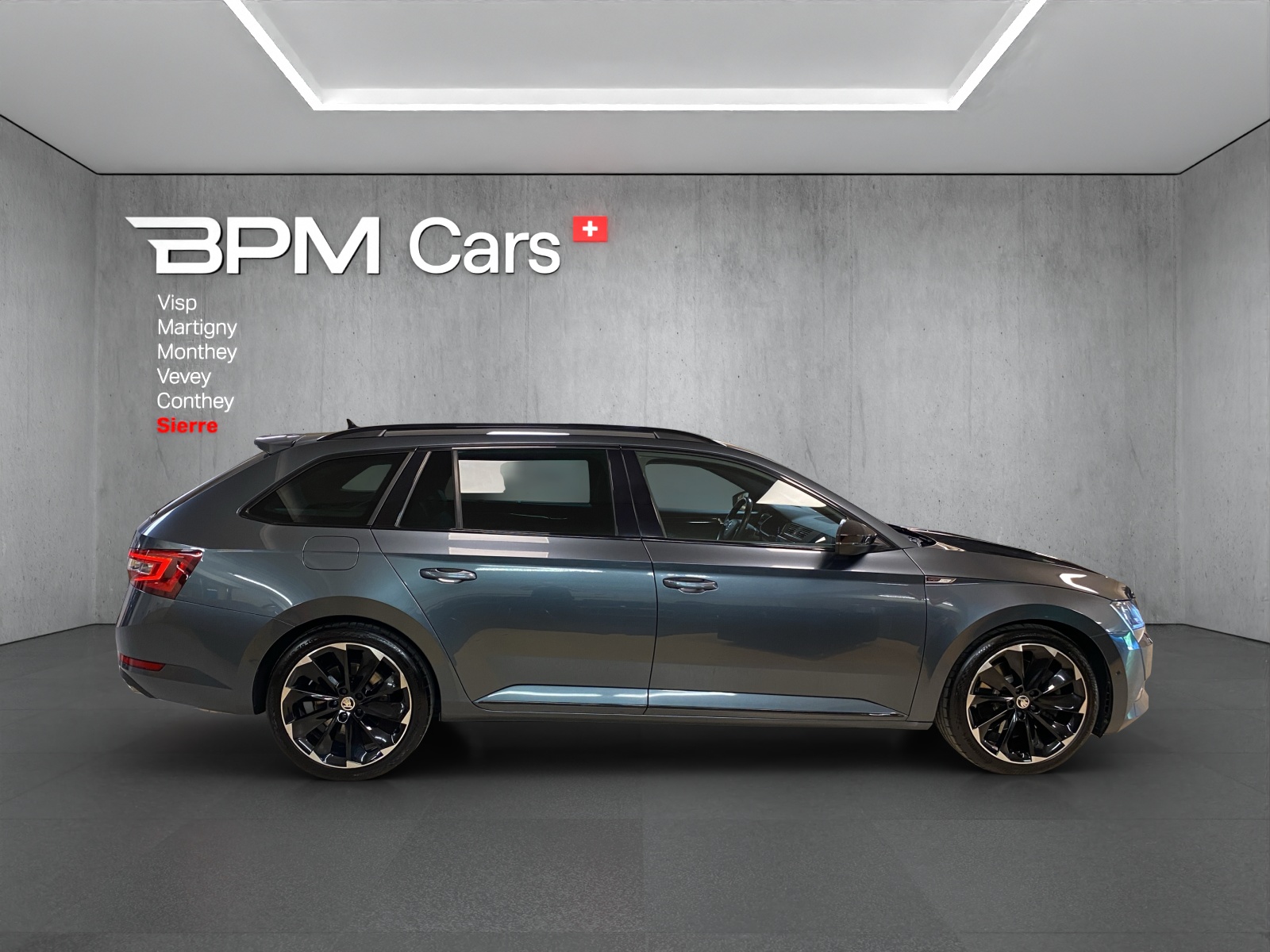 SKODA Superb Combi 2.0 TSI SportLine+ DSG 4x4-image-16