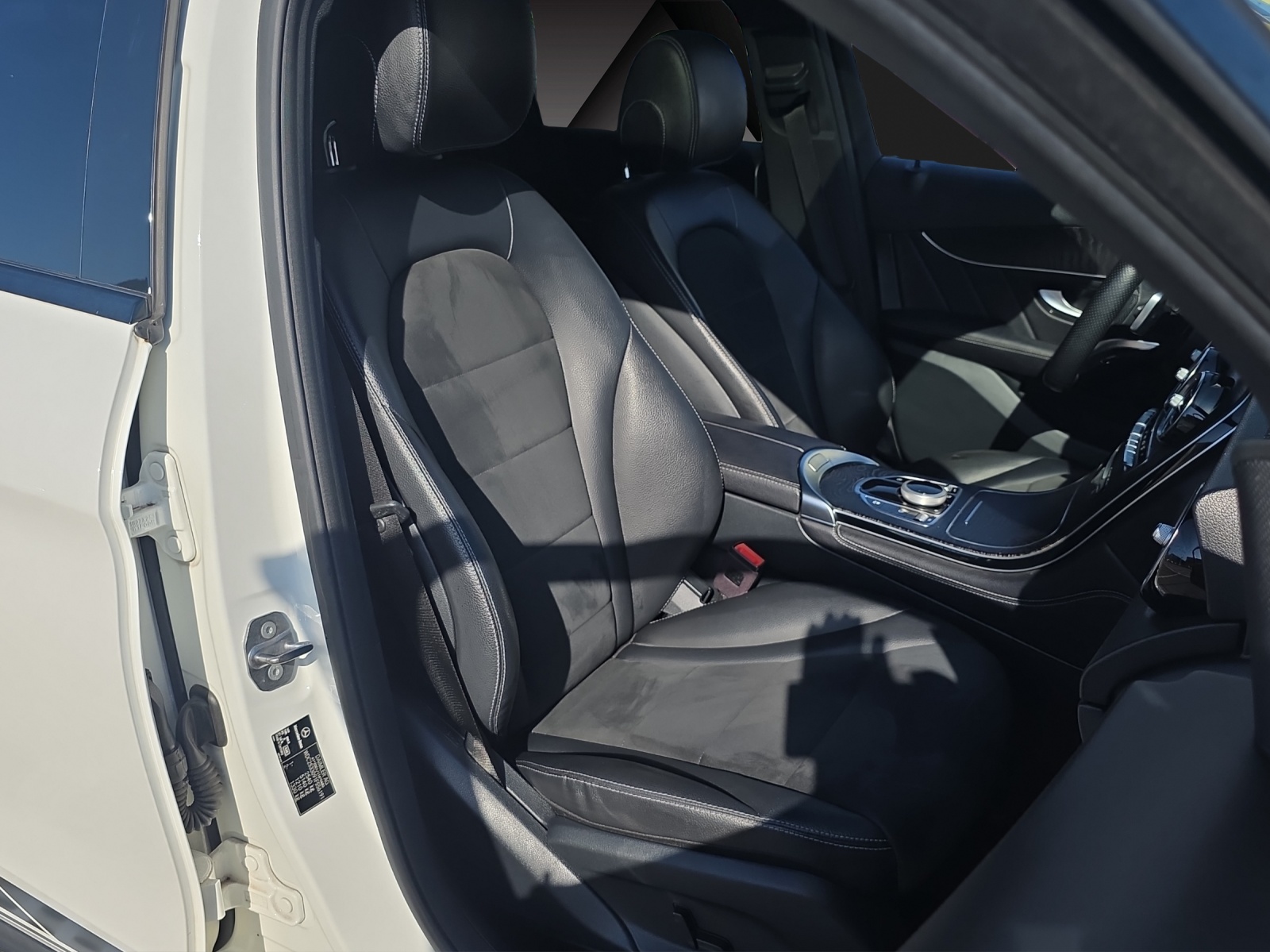 MERCEDES-BENZ GLC Coupé 250 d AMG Line 4Matic 9G-Tronic-image-16