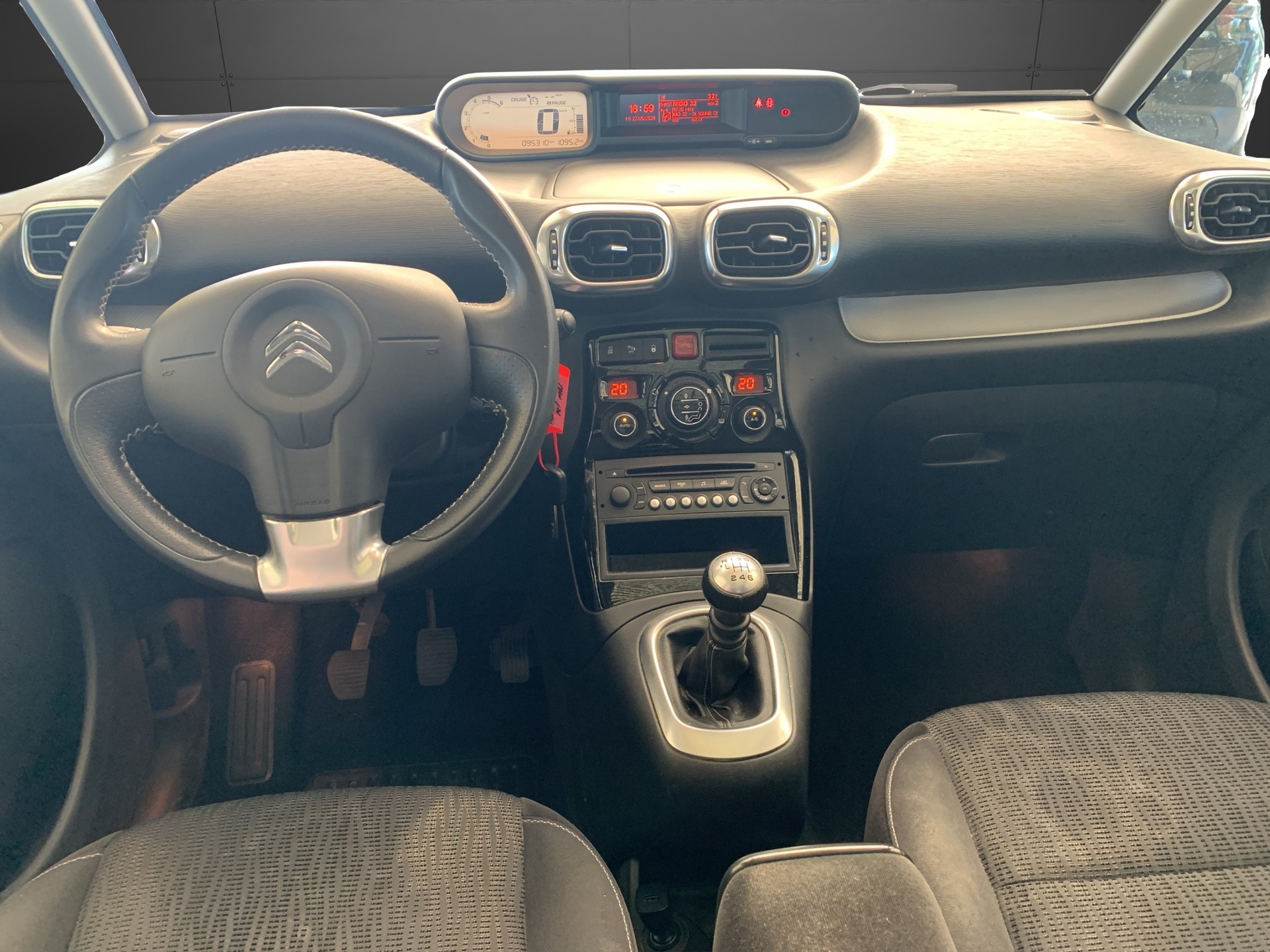 CITROEN C3 Picasso 1.6 HDi 115 Exclusive-image-10