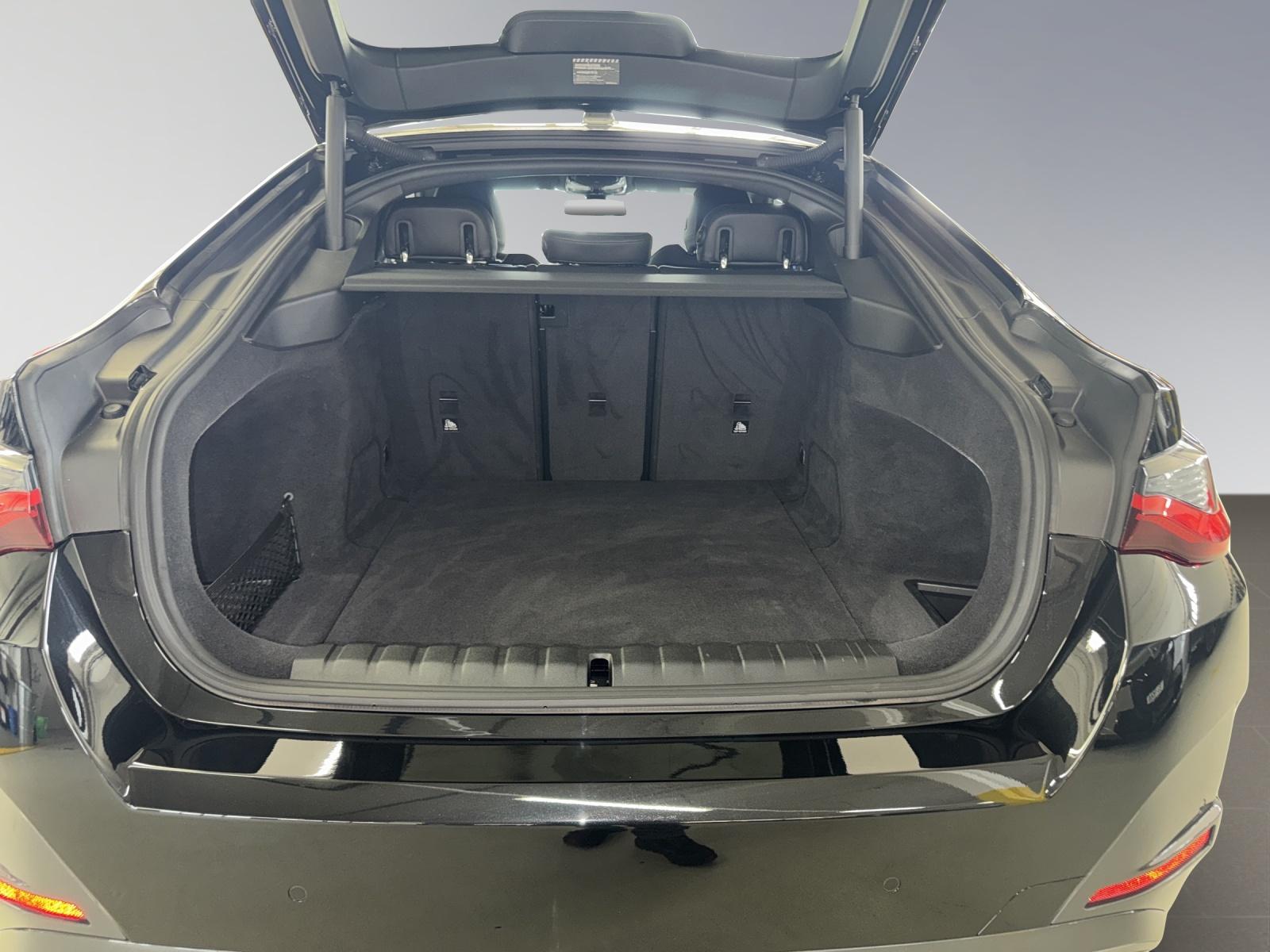 BMW i4 eDrive40-image-15