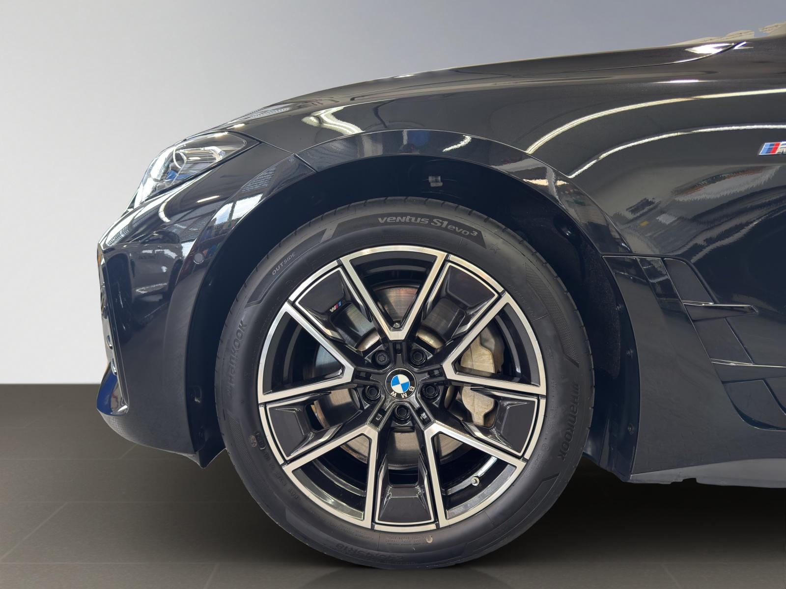 BMW i4 eDrive40-showroom-element-3