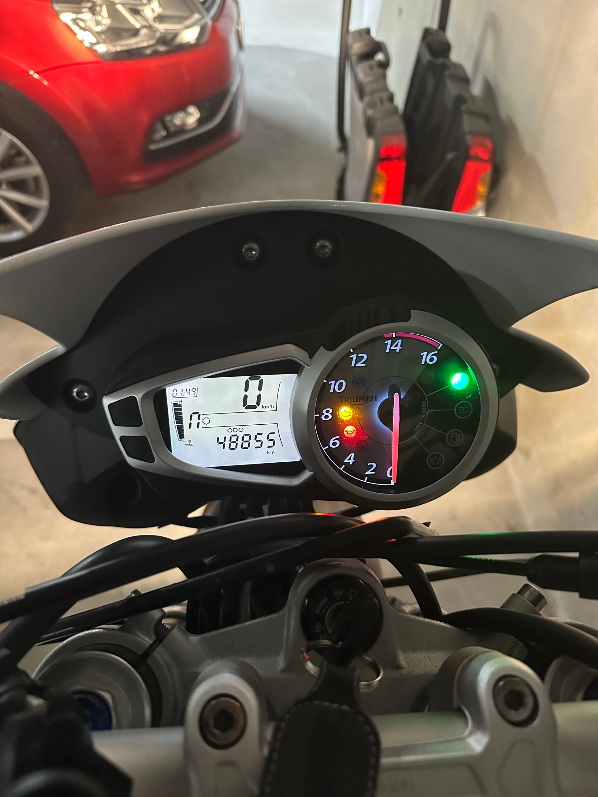 TRIUMPH Street Triple R 675-image-2