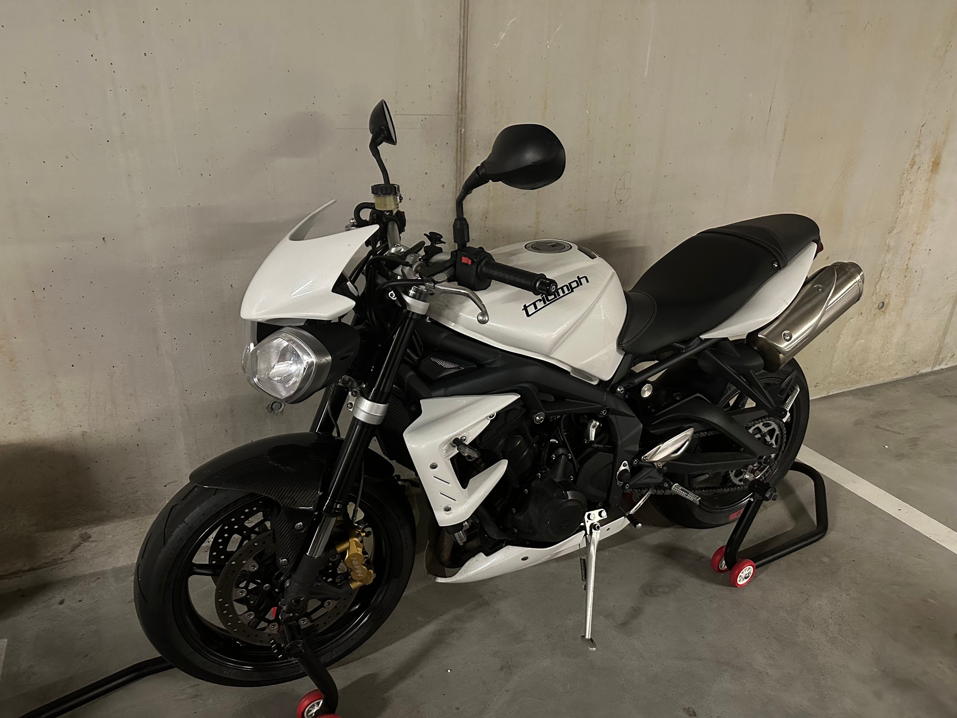 TRIUMPH Street Triple R 675-image-1