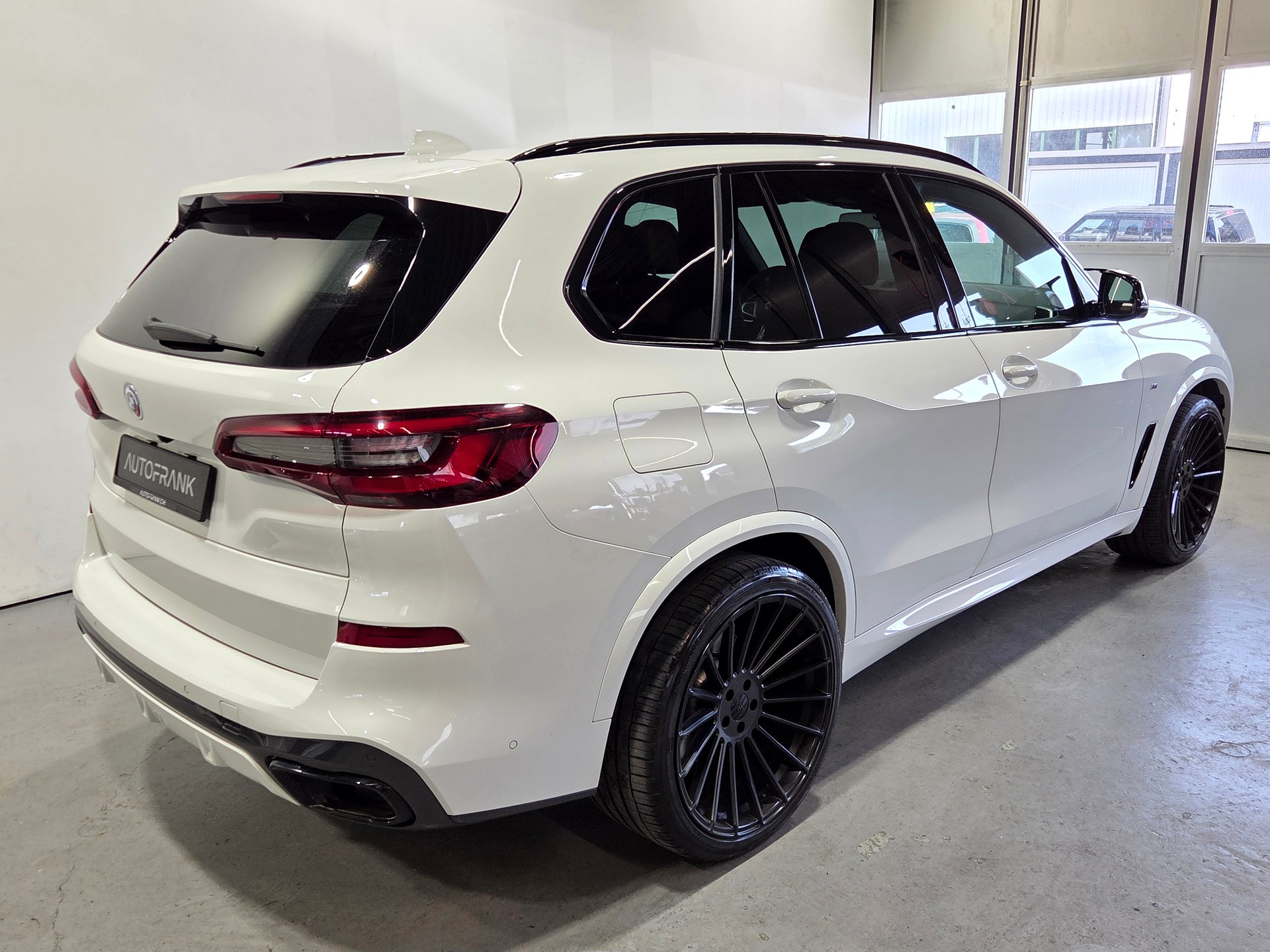 BMW X5 30d xDrive M-Sport-image-18