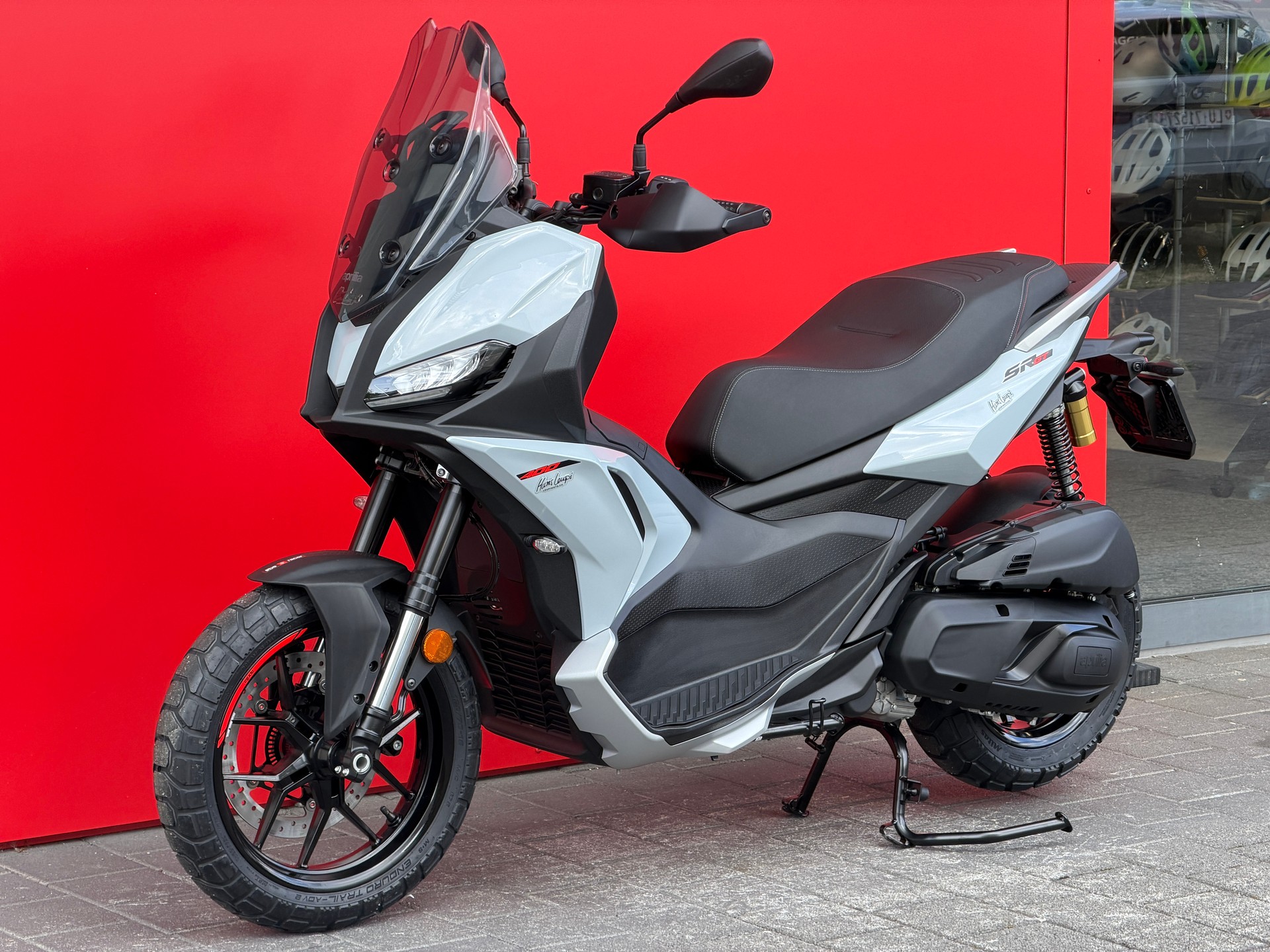 APRILIA SR 400 GT-image-6