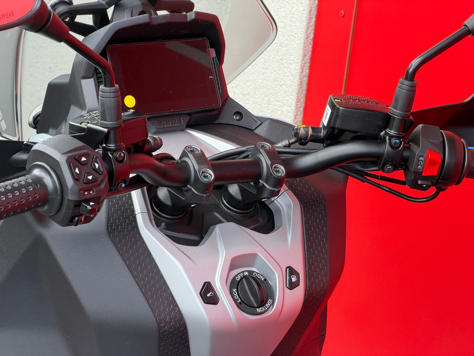 APRILIA SR 400 GT-image-9