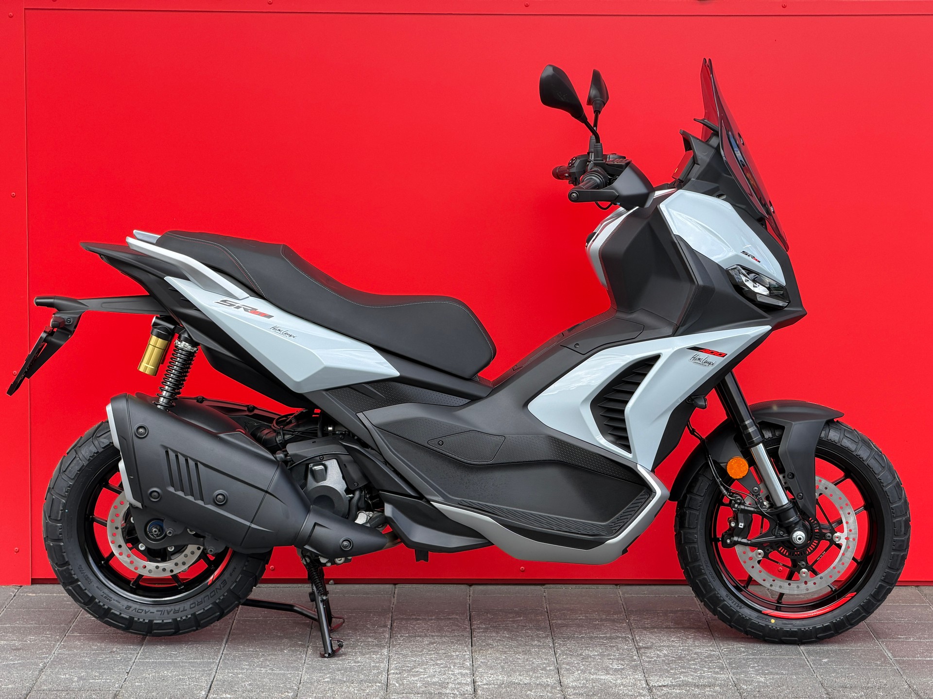 APRILIA SR 400 GT-image-15