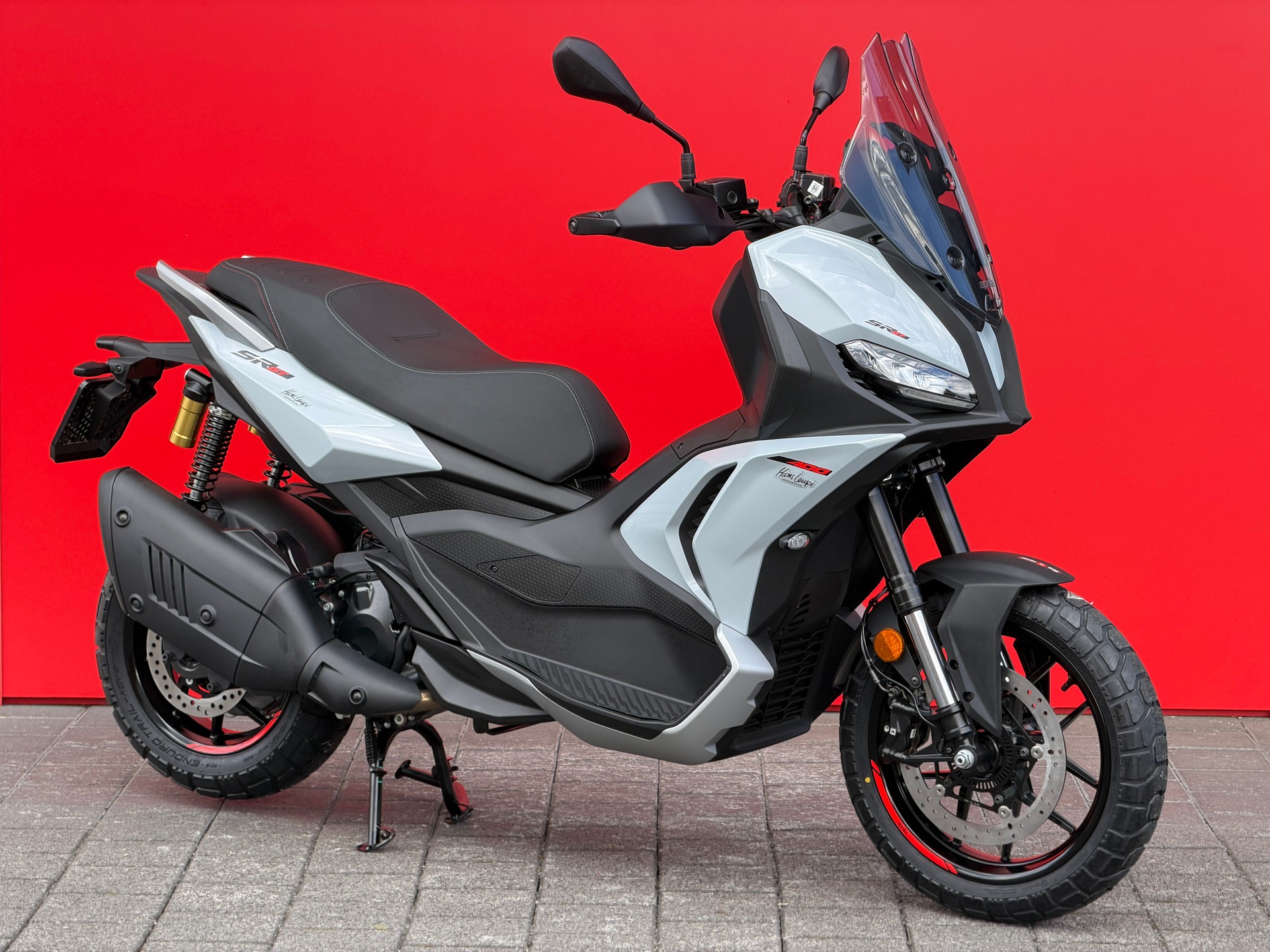 APRILIA SR 400 GT-image-1