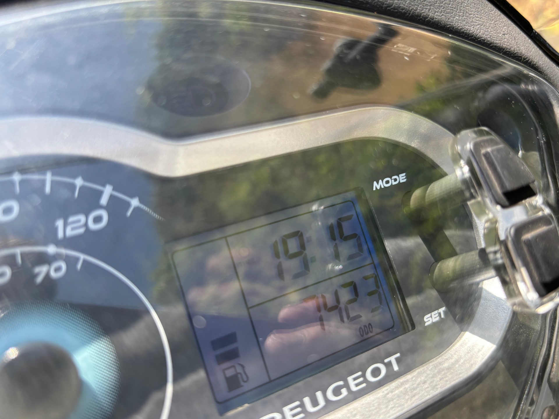 PEUGEOT Tweet 125 RS-image-11