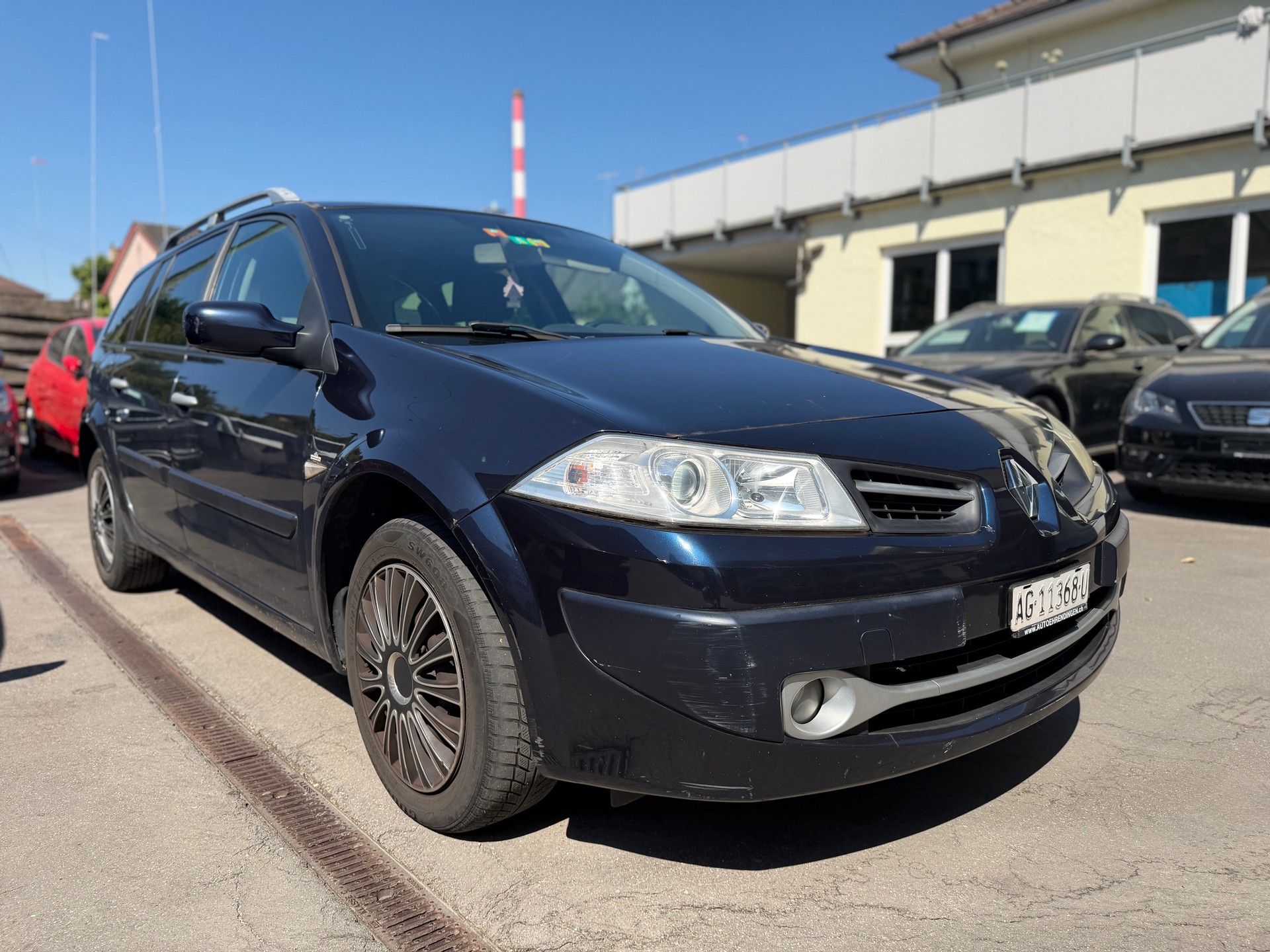 RENAULT Mégane Break 2.0 16V Business Automatic-showroom-element-3