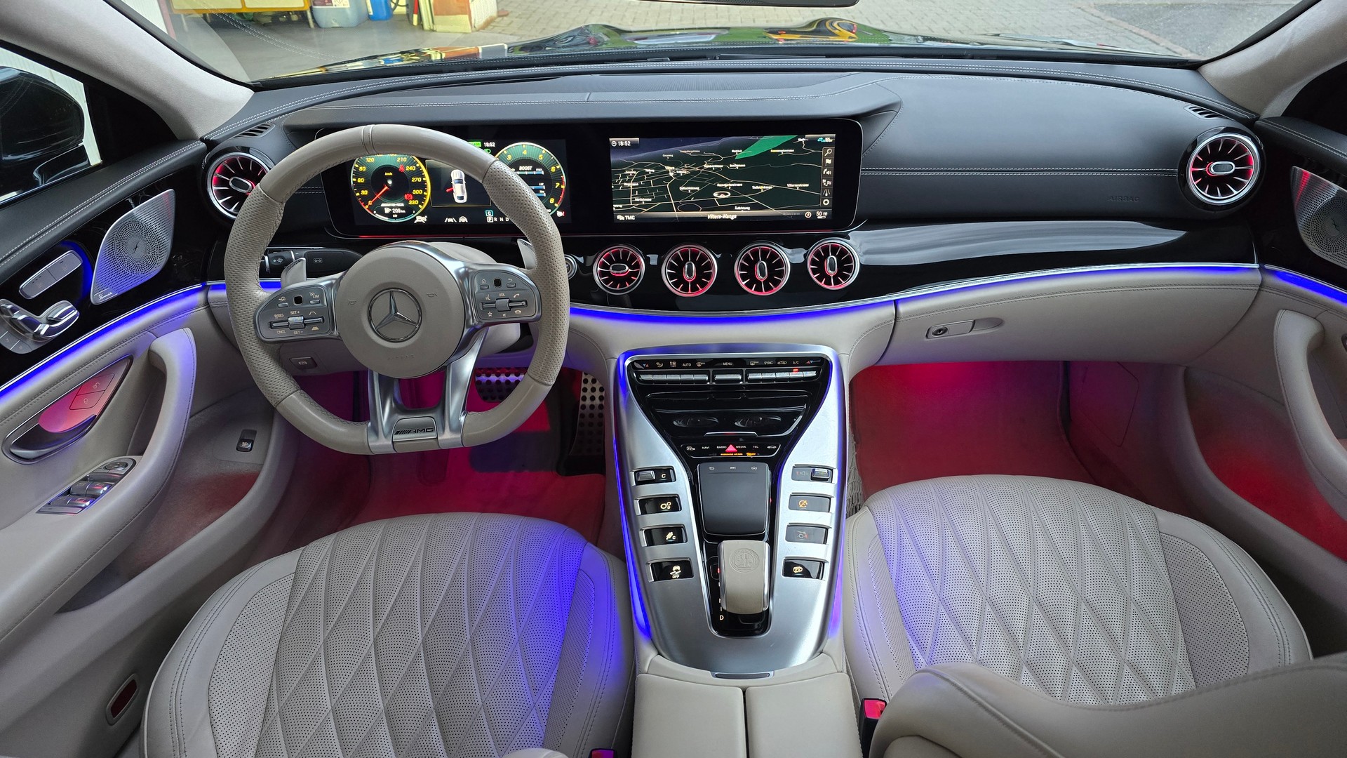 MERCEDES-BENZ AMG GT 4 53 4Matic+ Speedshift TCT-image-13