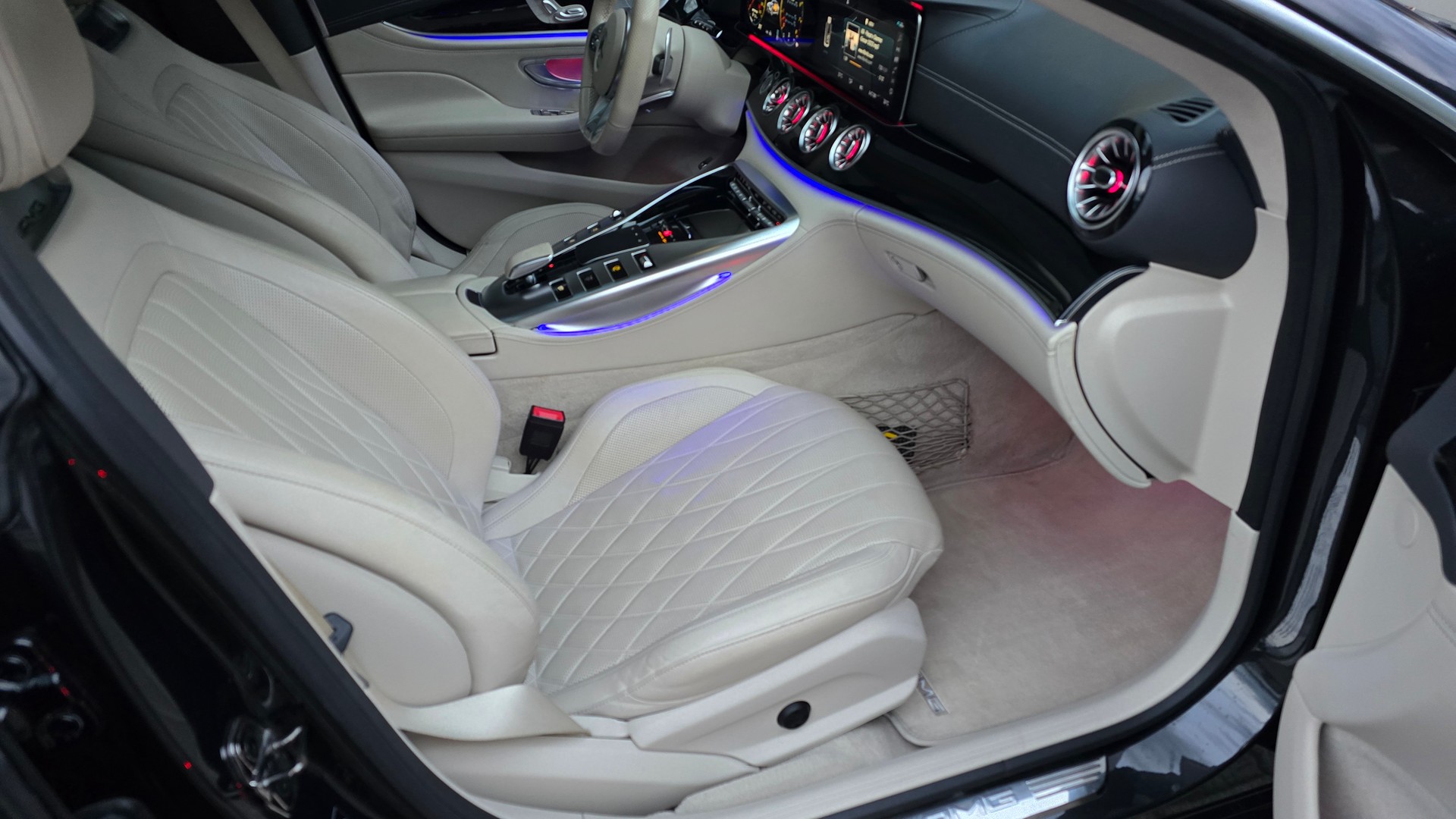 MERCEDES-BENZ AMG GT 4 53 4Matic+ Speedshift TCT-image-18