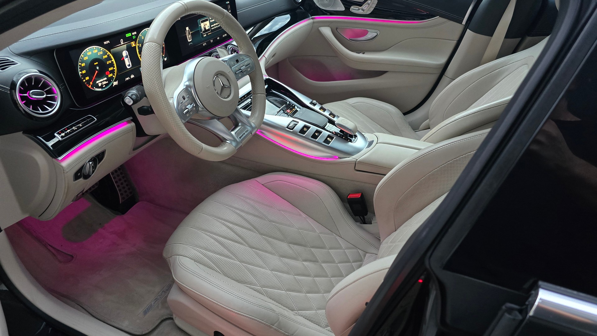MERCEDES-BENZ AMG GT 4 53 4Matic+ Speedshift TCT-image-17