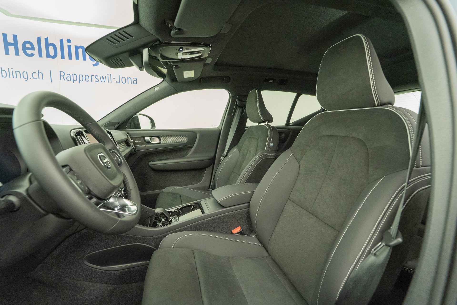 VOLVO EX40 Twin Black Edition AWD-image-7