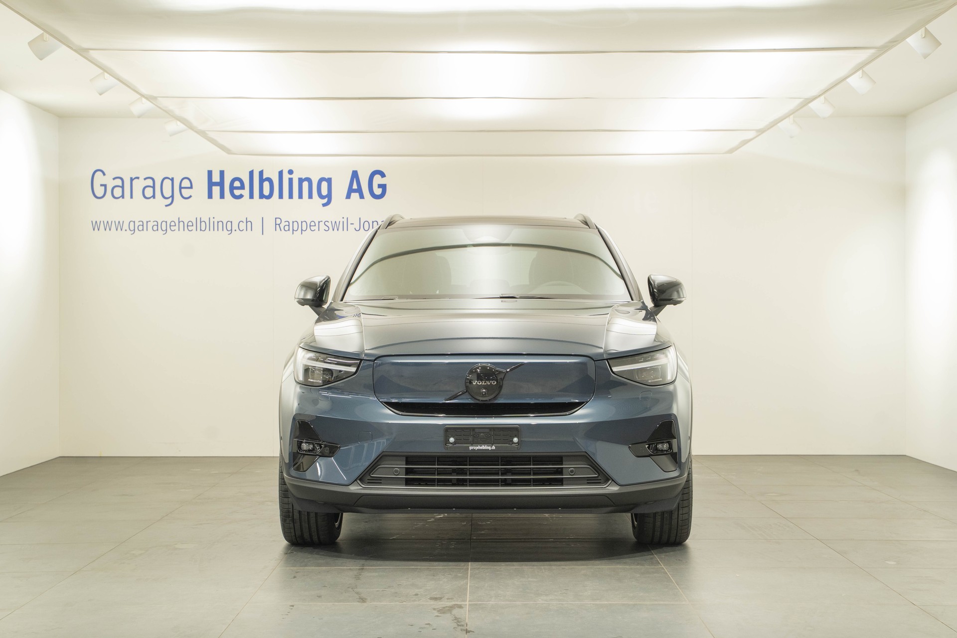 VOLVO EX40 Twin Black Edition AWD-showroom-element-2