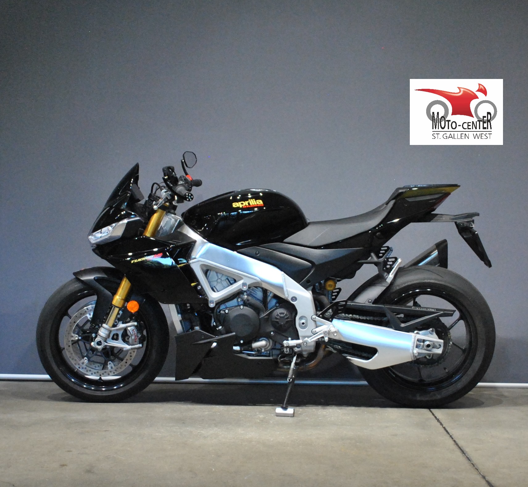 APRILIA Tuono V4 1100 Factory-image-2