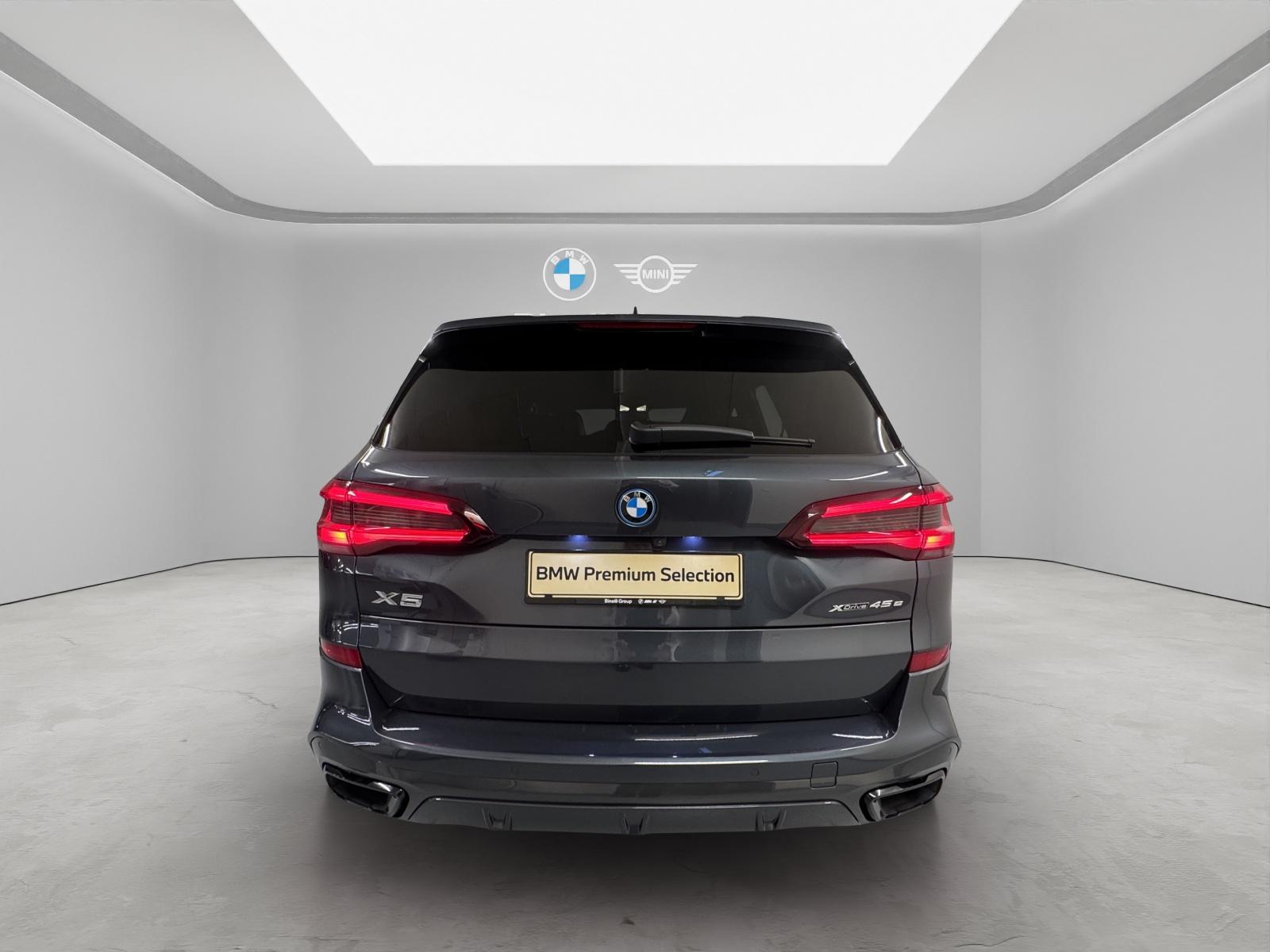 BMW X5 45e xDrive-showroom-element-3