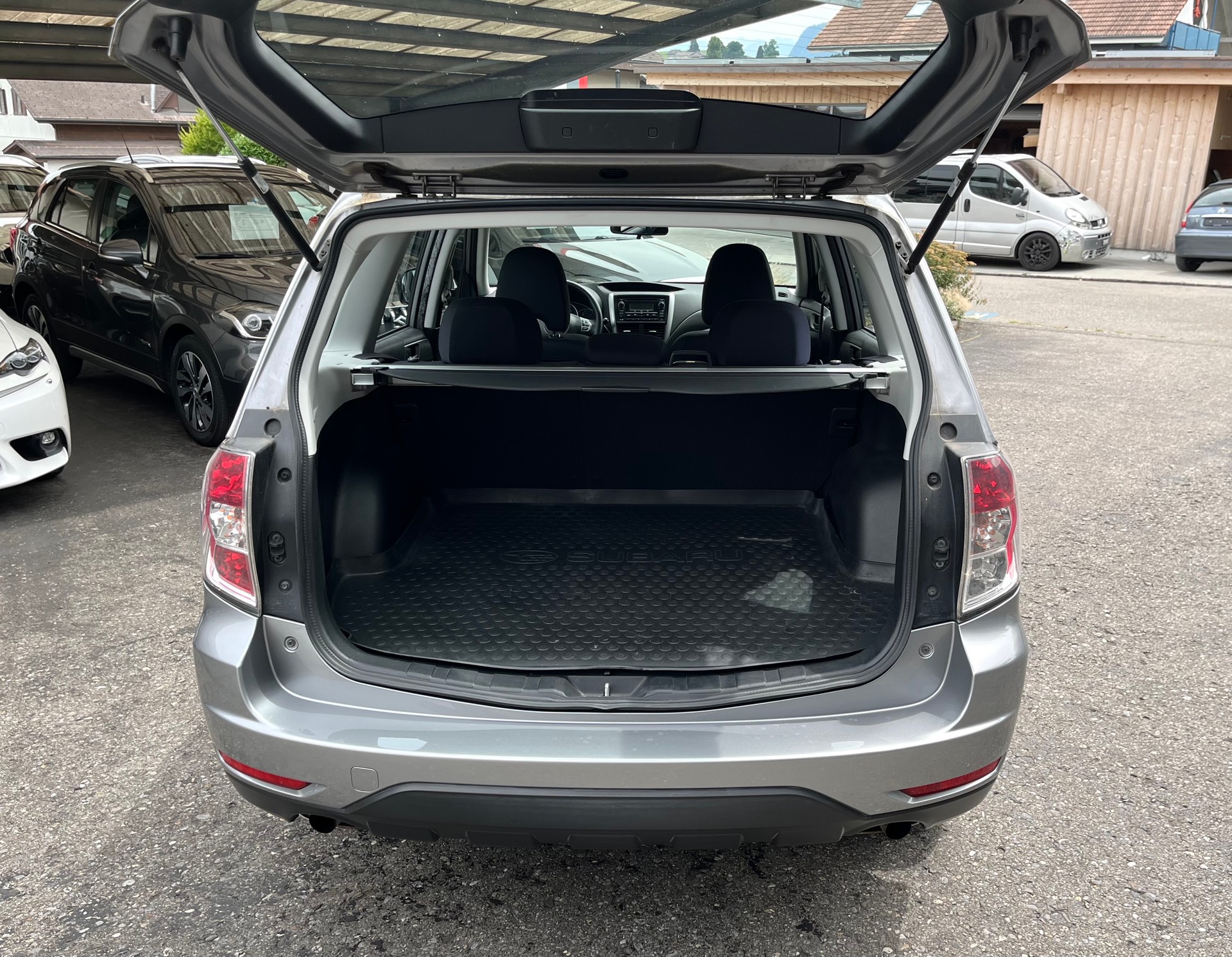 SUBARU Forester 2.0X Swiss Special-image-6