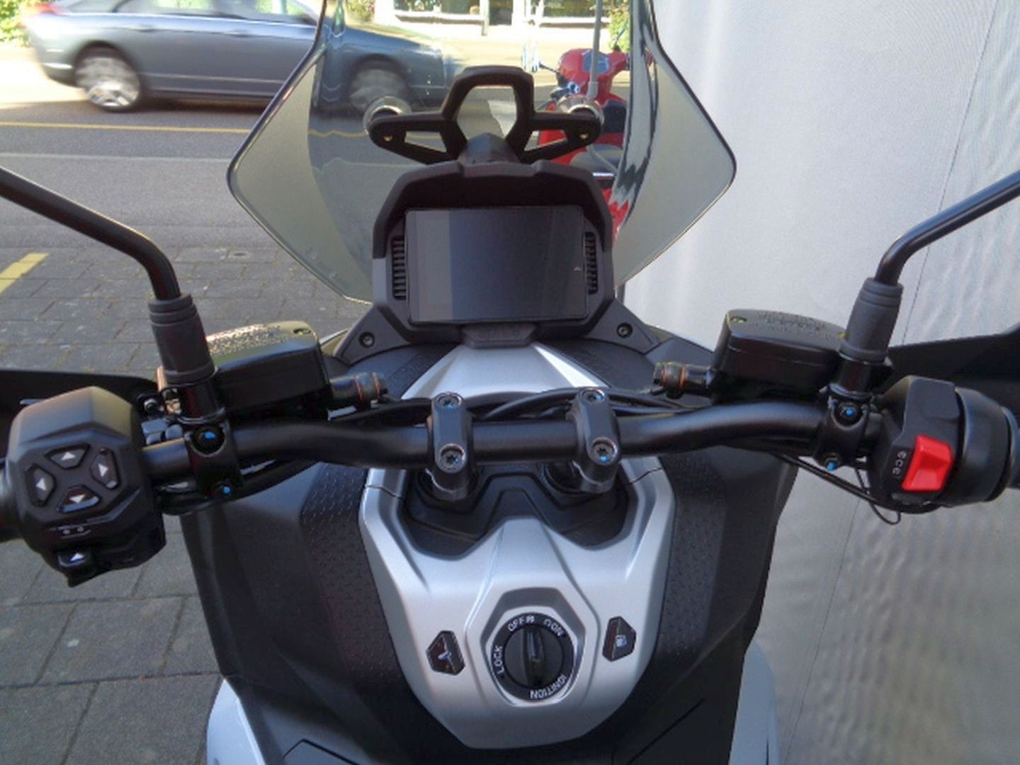 APRILIA SR GT400 E5-image-7