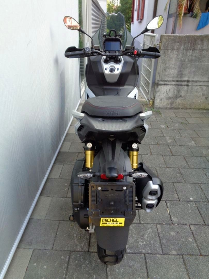 APRILIA SR GT400 E5-image-4