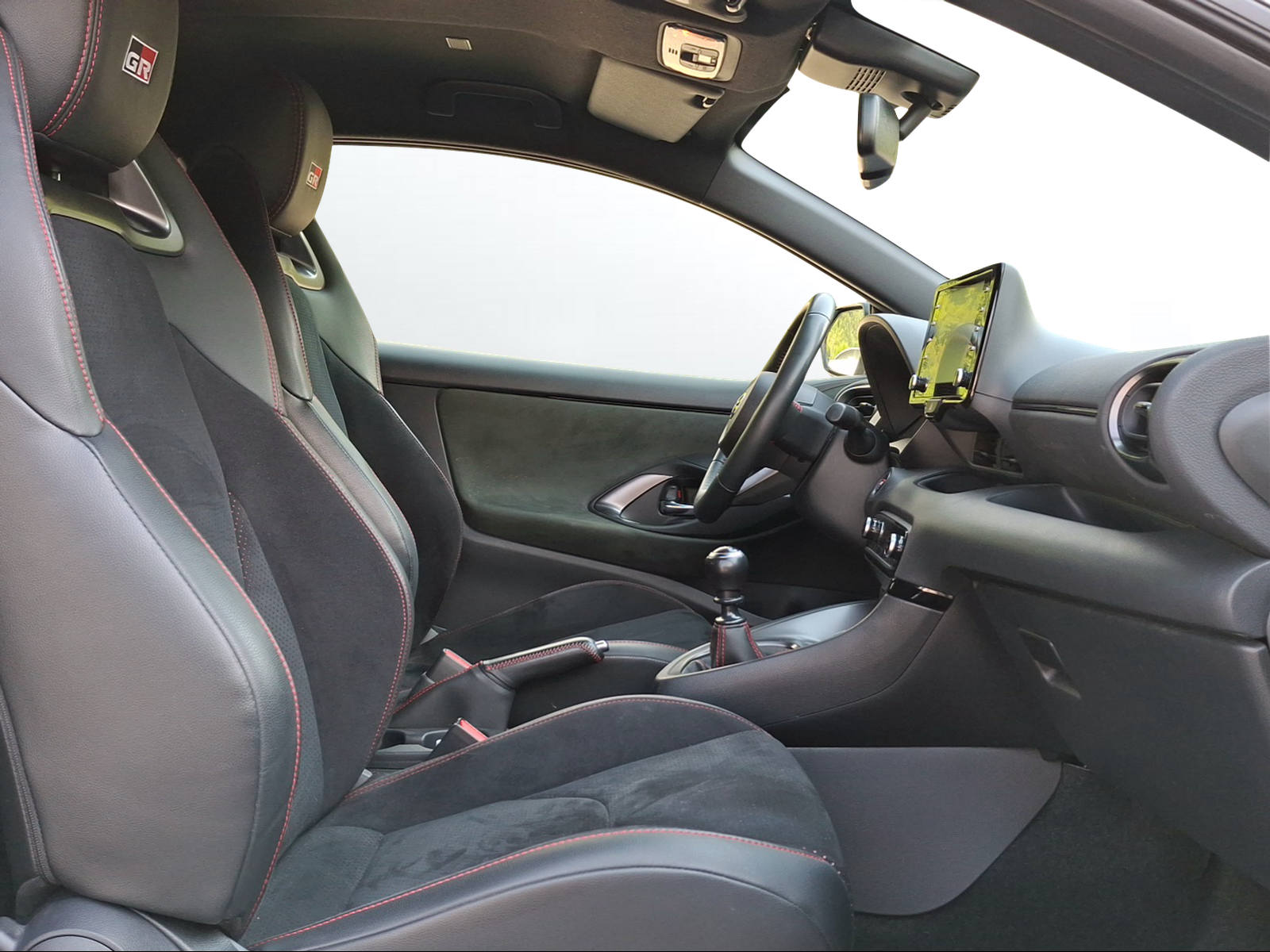 TOYOTA Yaris 1.6 GR Sport-image-10