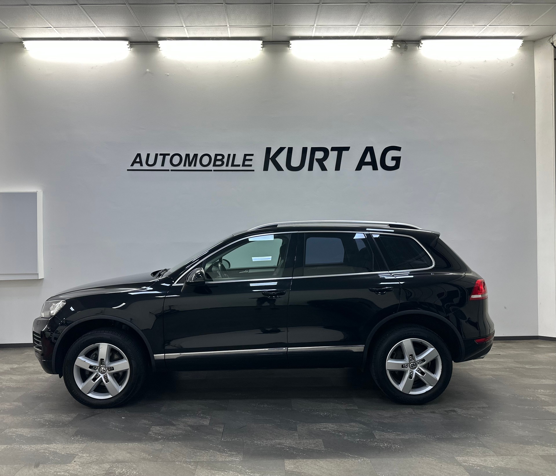 VW Touareg 3.0 TDI BlueMotion Technology Tiptronic-showroom-element-2